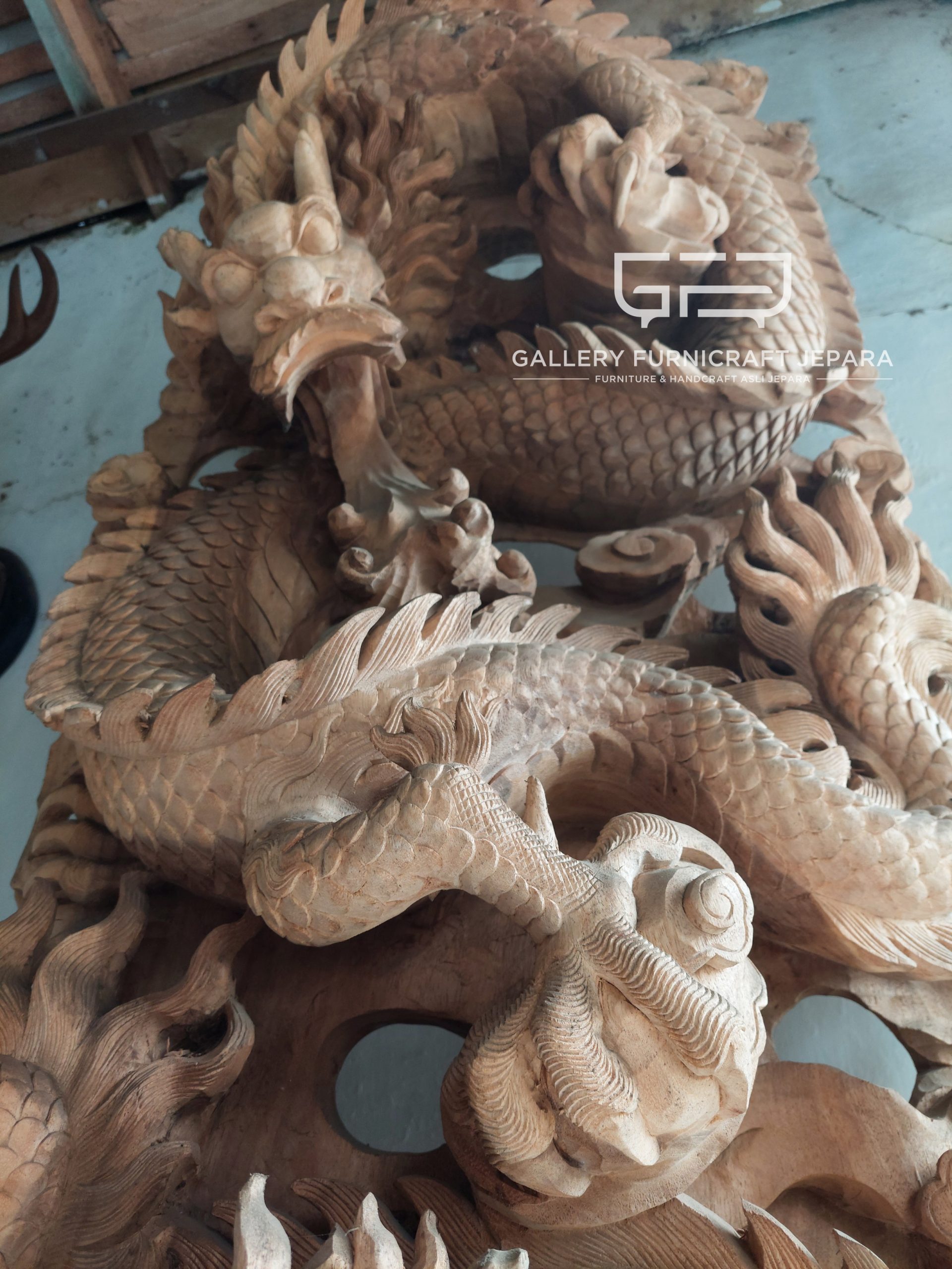 relief naga vs naga suarwood solid 80x25cm @12k 02