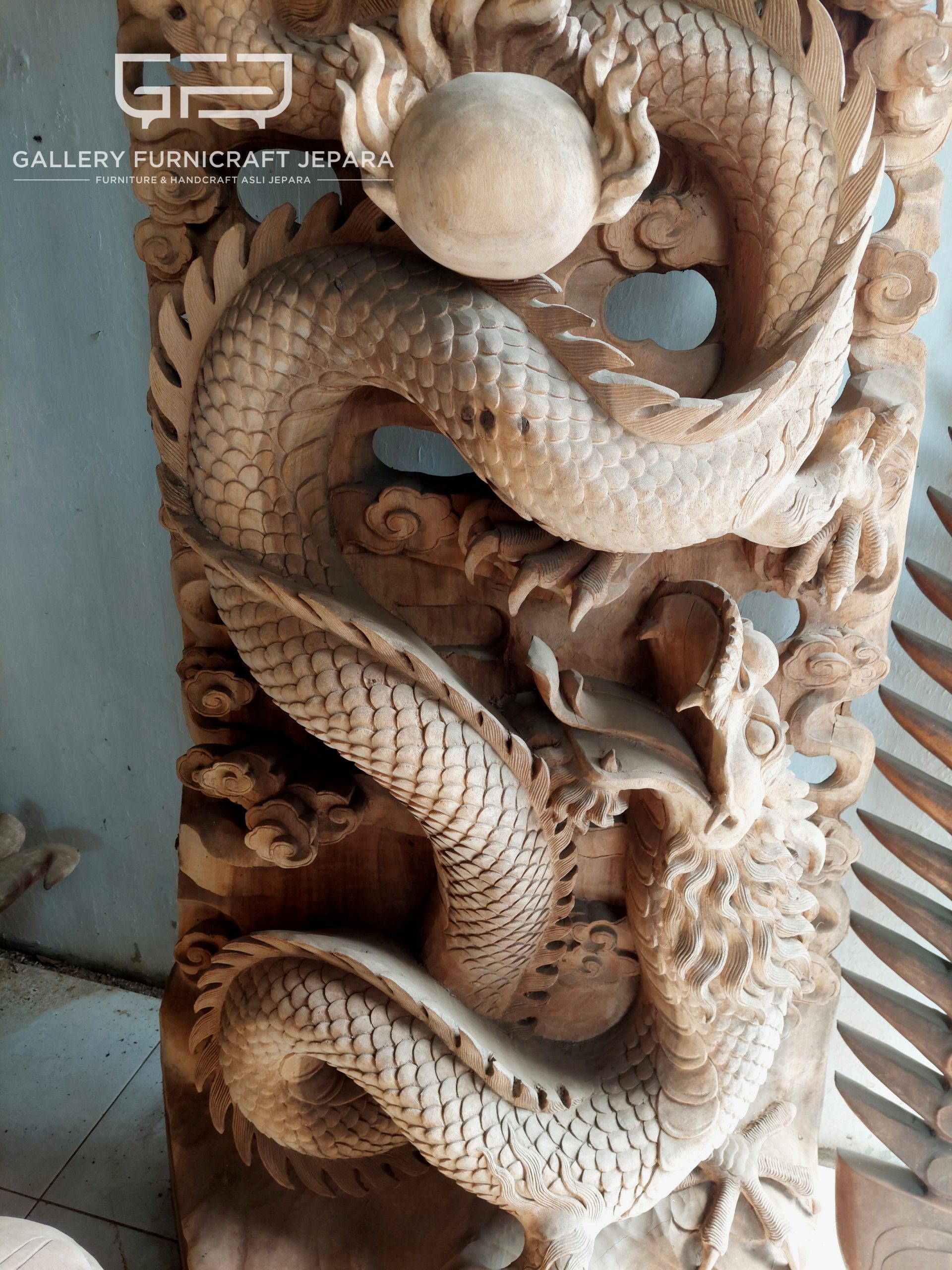relief naga vs naga suarwood solid 80x25cm @12k 05