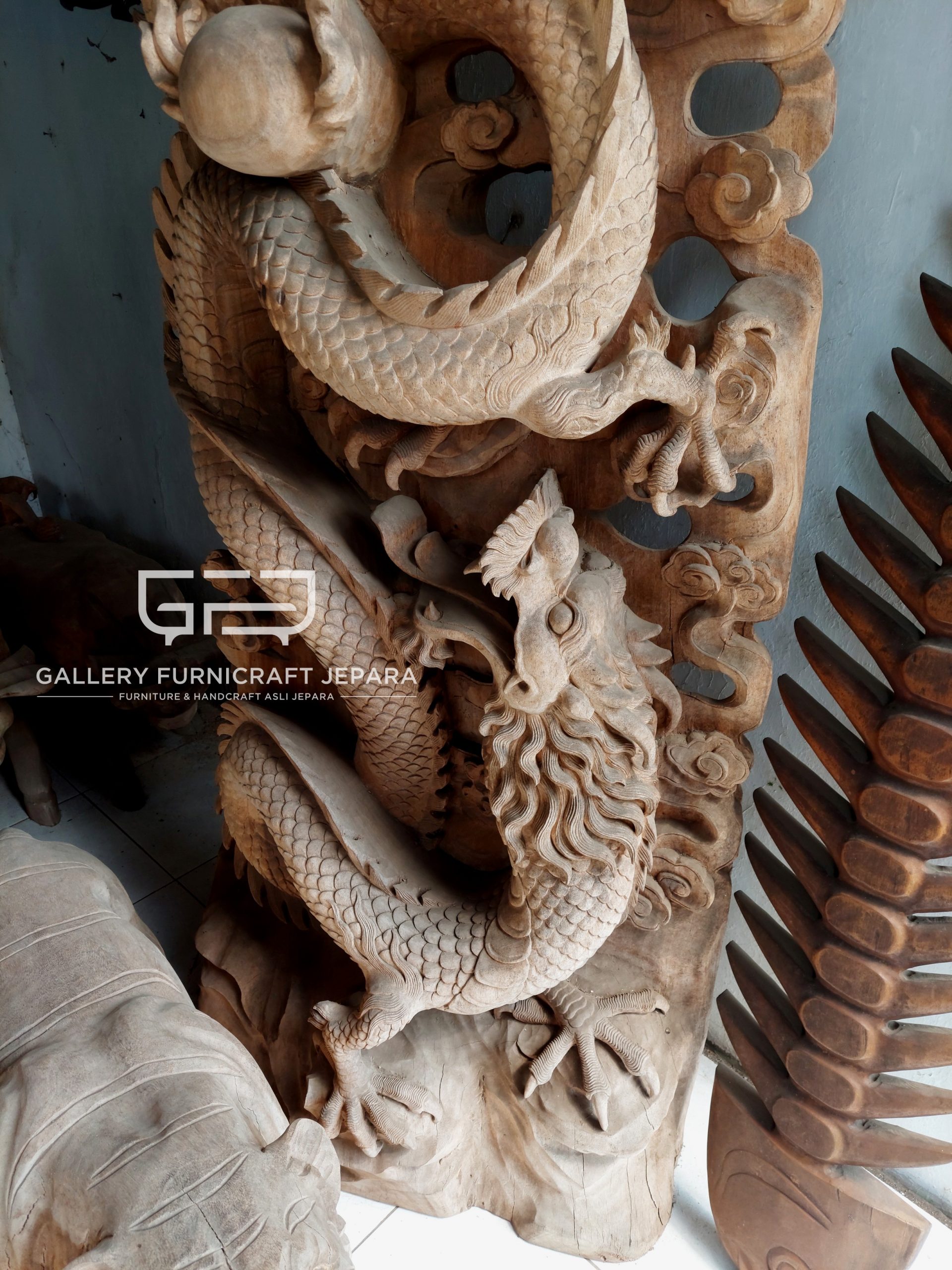 relief naga vs naga suarwood solid 80x25cm @12k 06
