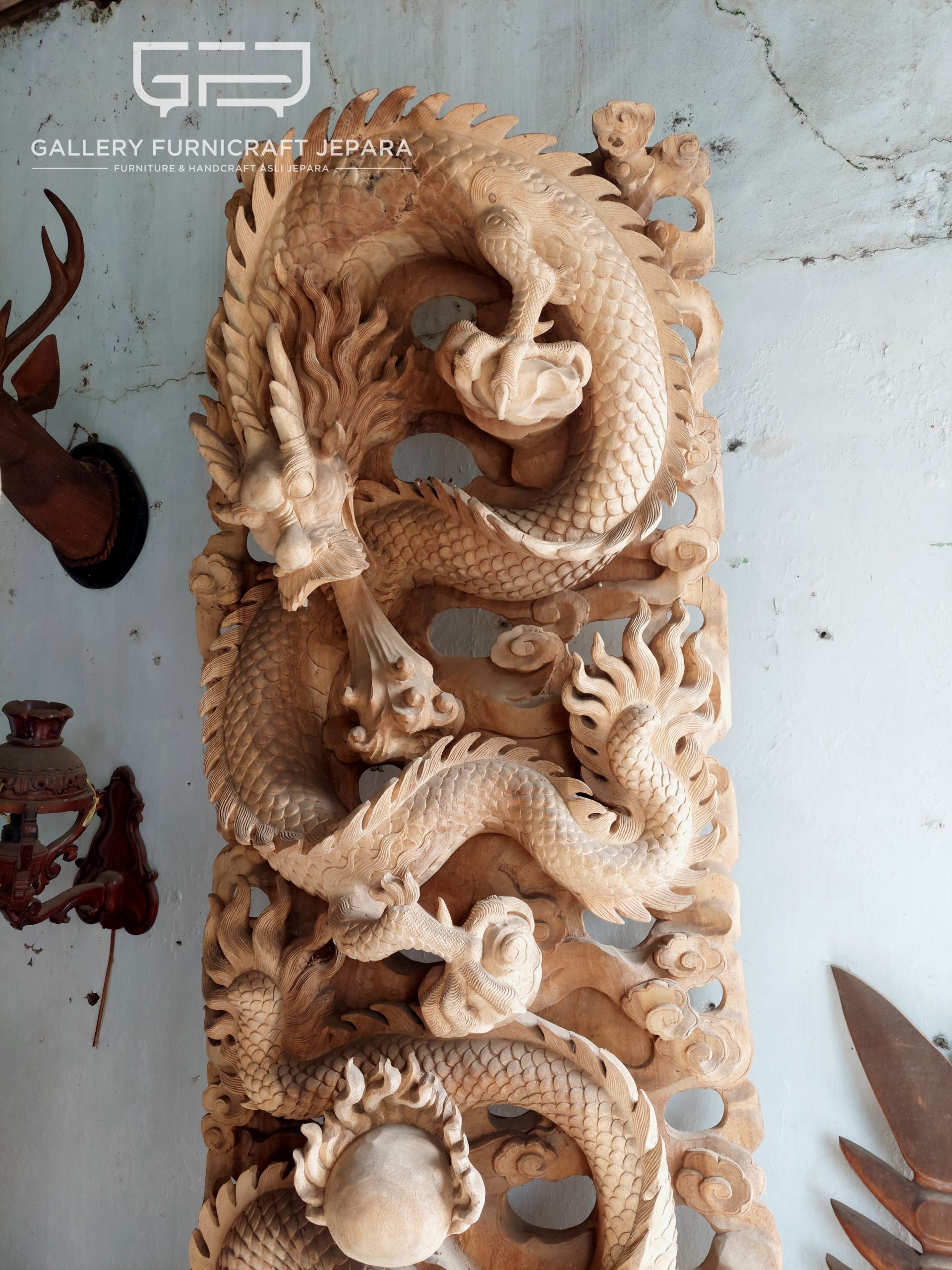 relief naga vs naga suarwood solid 80x25cm @12k 07