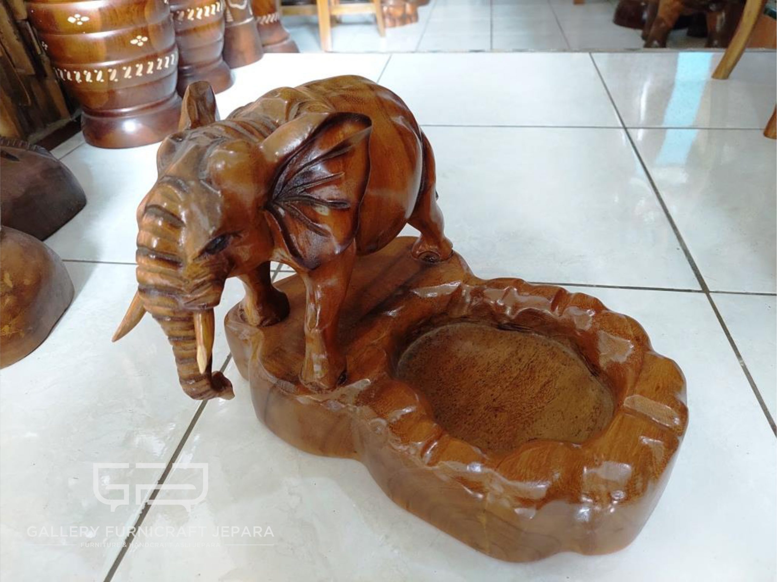 asbak gajah kayu trembesi 30x27x22cm @150 02