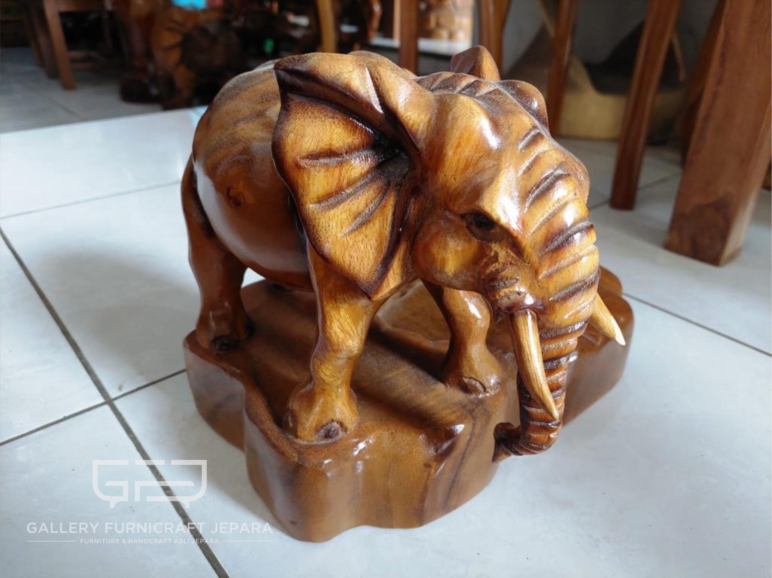 asbak gajah kayu trembesi 30x27x22cm @150 03