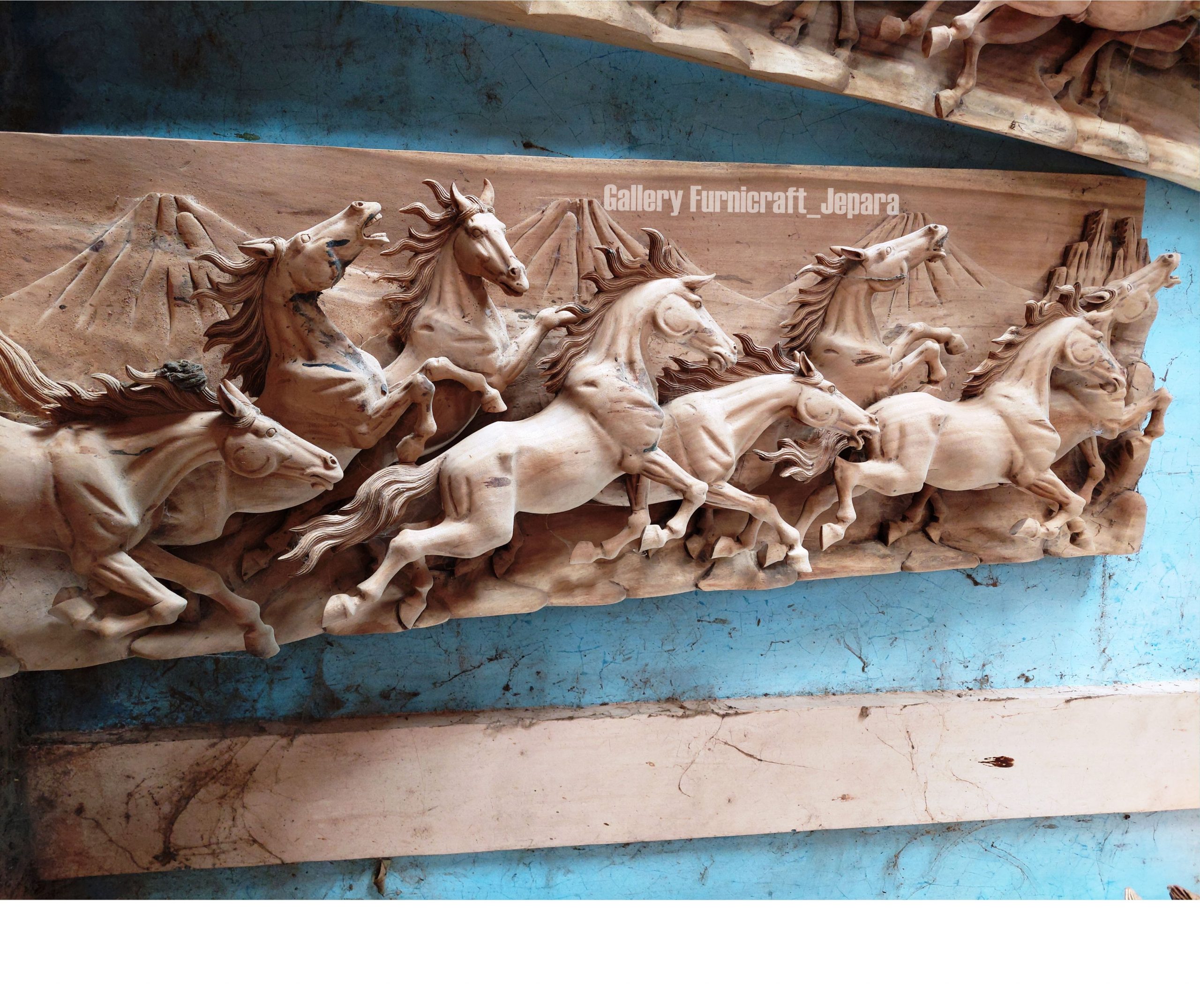 relief kuda dinding trembesi 180x25x60cm @3500