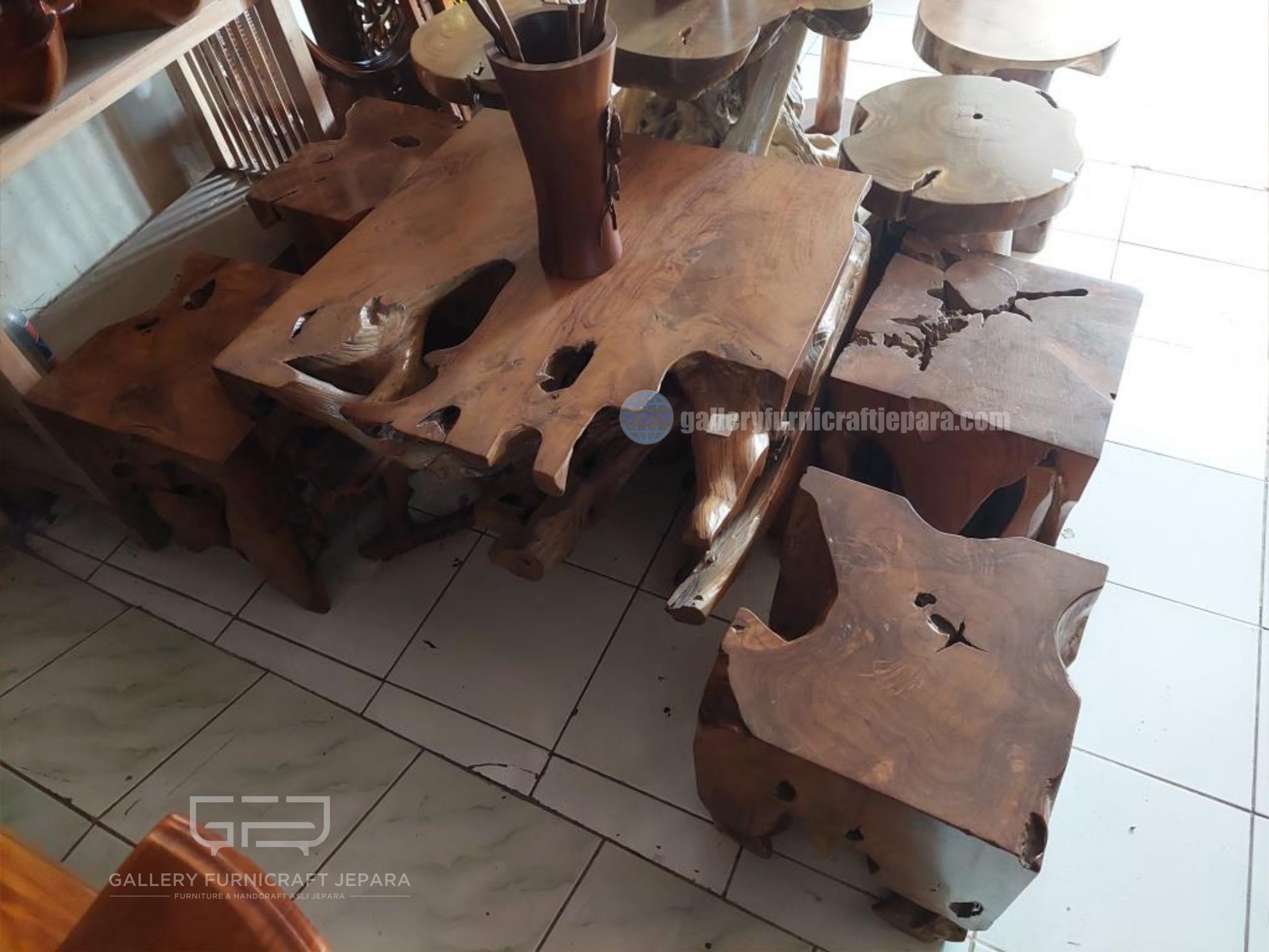 meja akar jati kotak 65x55 @4.5 kursi 35x40 @600 02