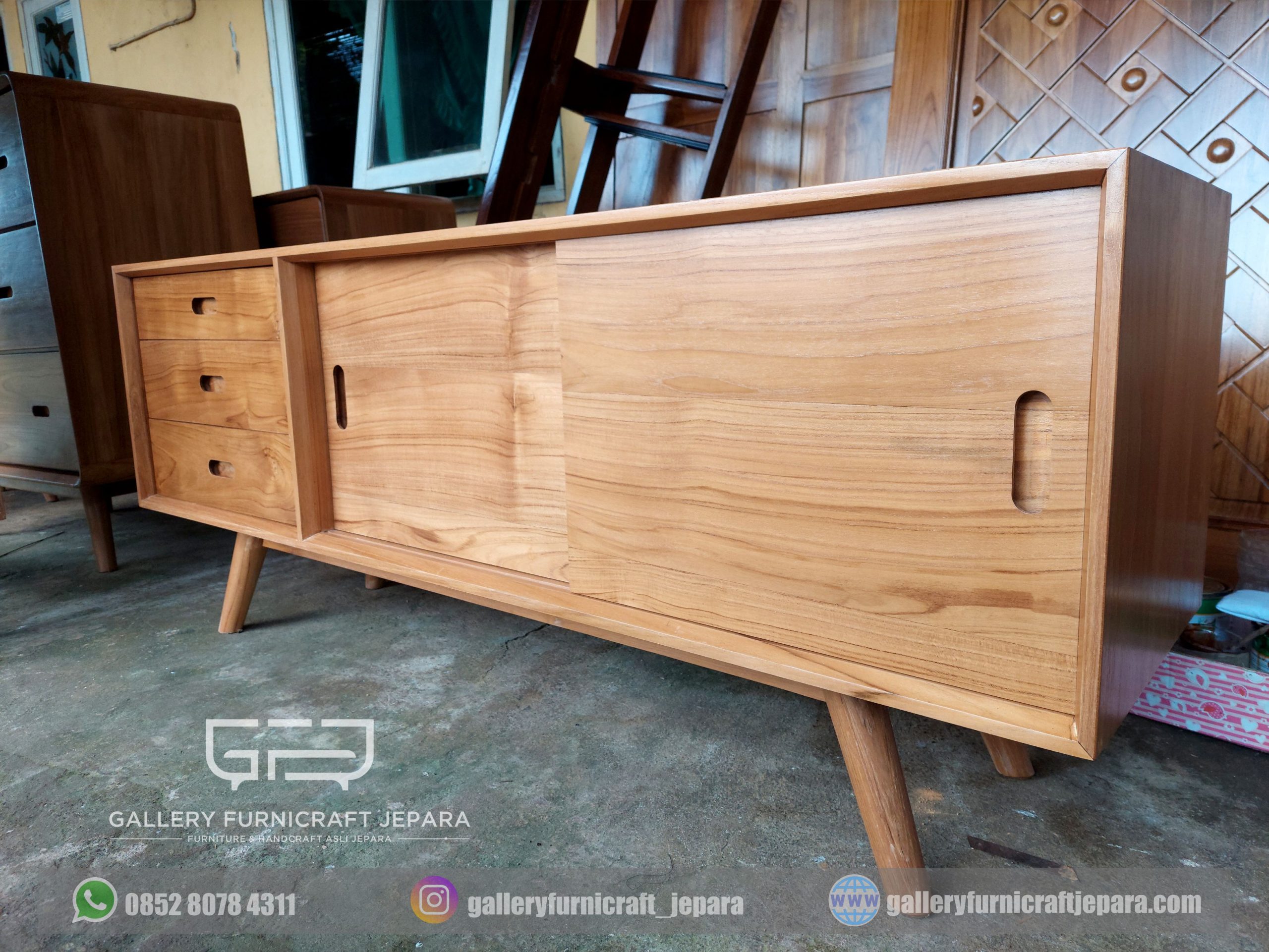 SKU094 Meja tv retro minimalis pintu slide 150x50x70cm