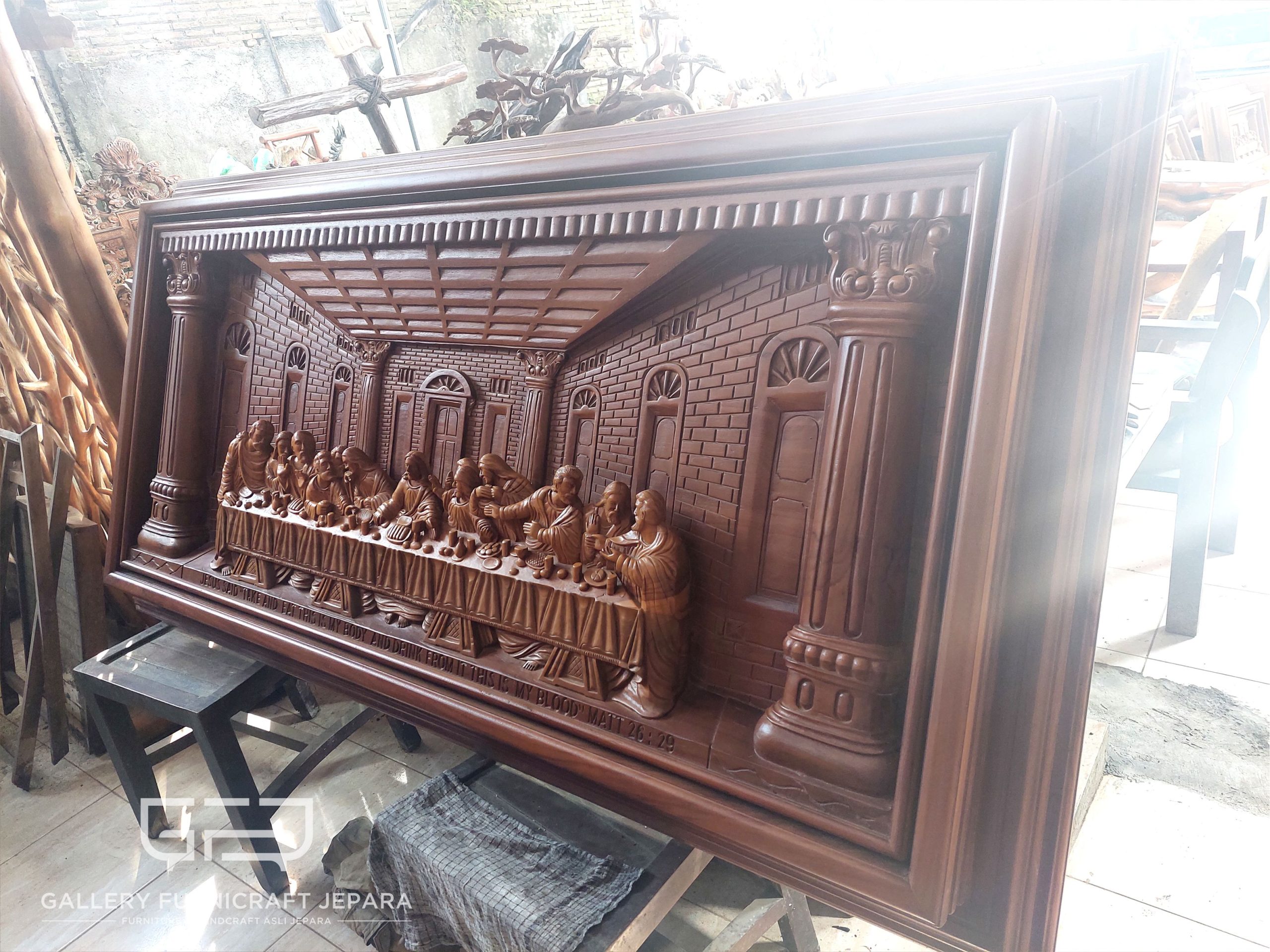 SKU108 relief perjamuan terakhir keluarga kudus 200x100cm @13k 02