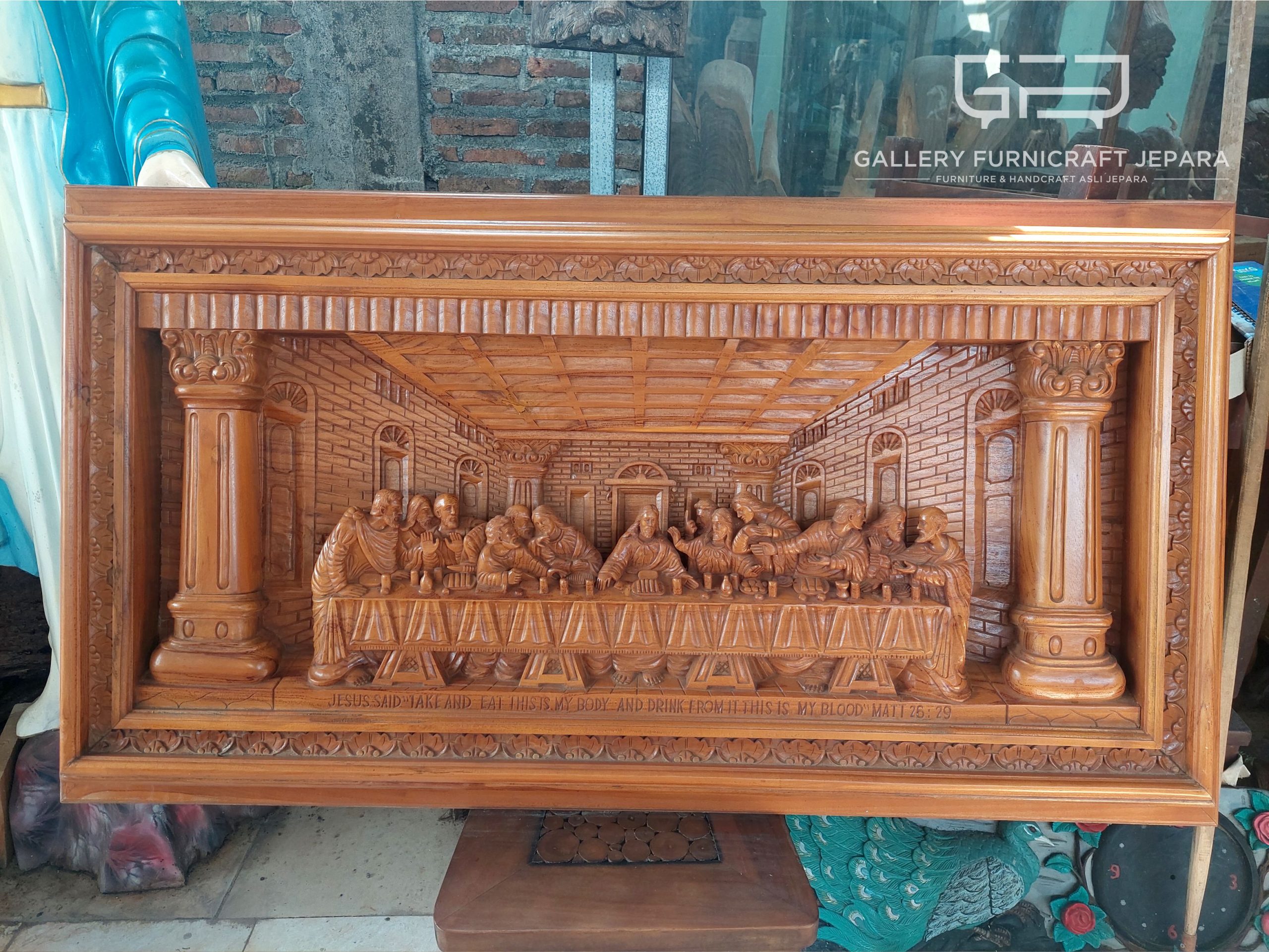SKU109 relief perjamuan terakhir keluarga kudus 150x80cm @5k