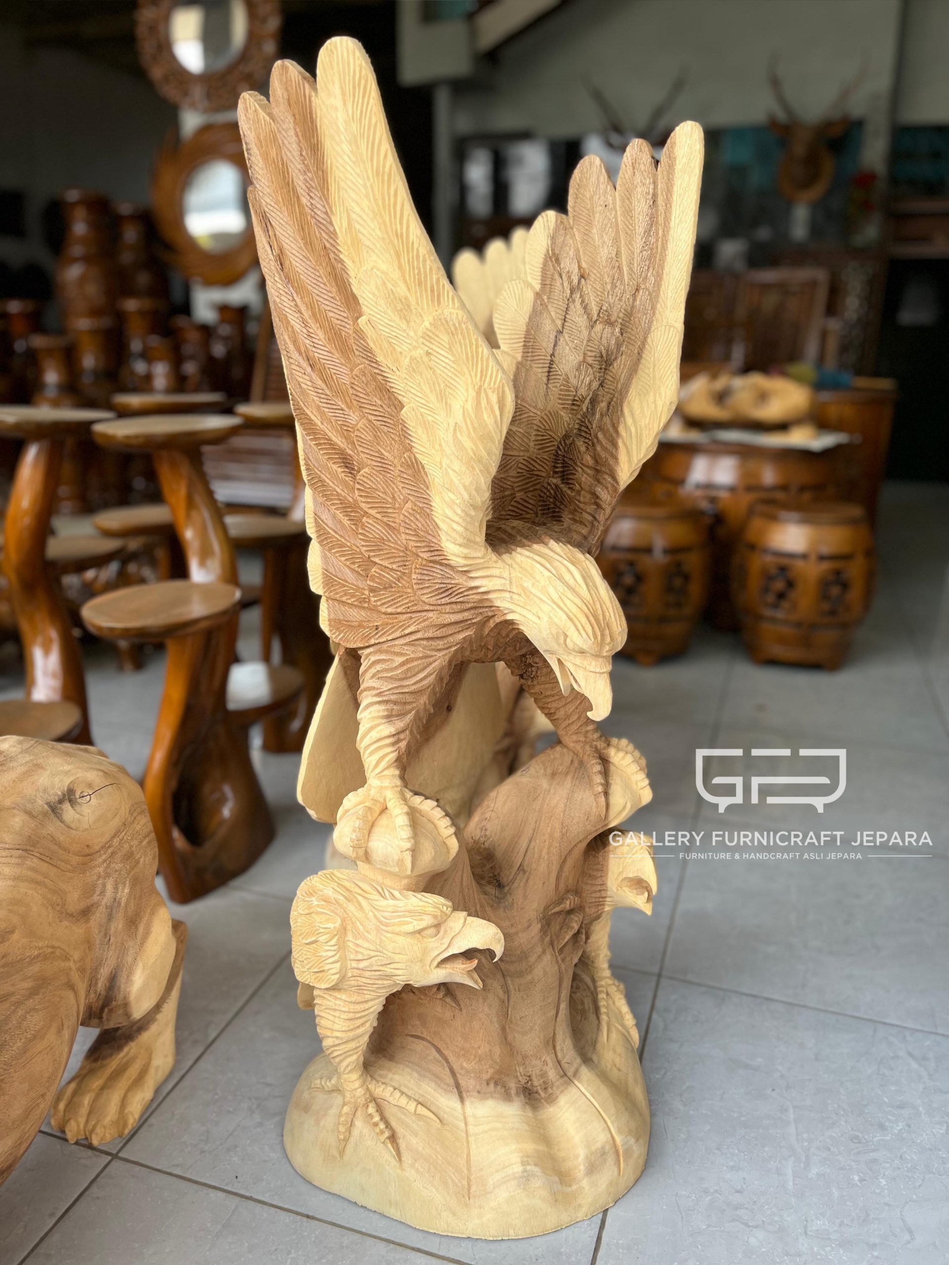 SKU199 patung burung elang anak suarwood solid 100cm unfinish @1200