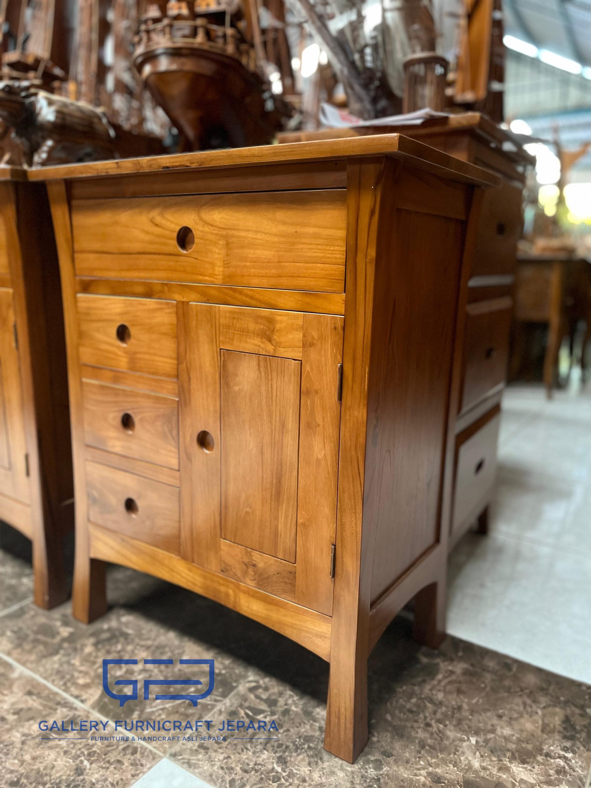 Meja Nakas 1Pintu 4Laci Kayu Jati 65x38x60cm @1400 03