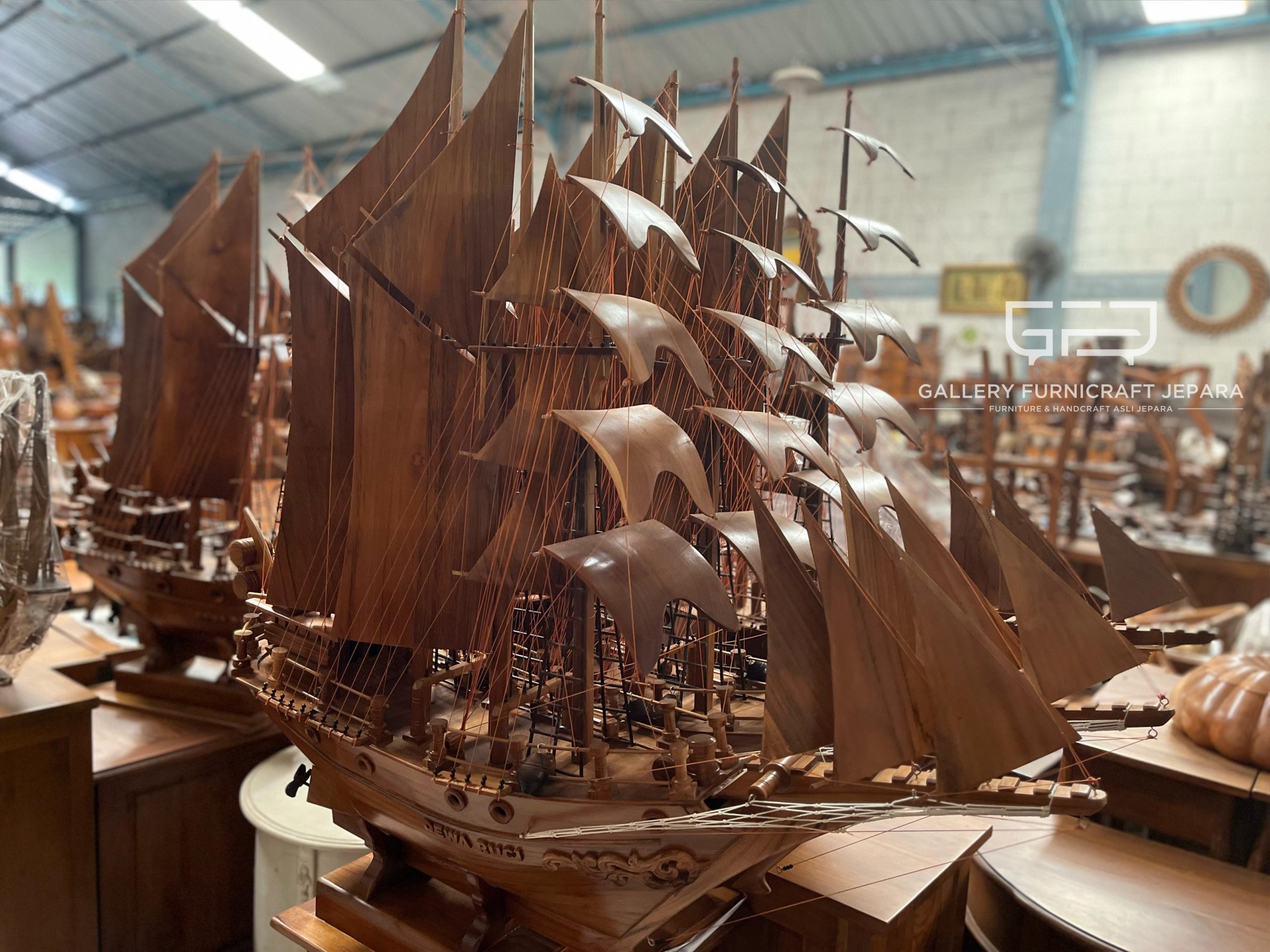 Miniatur Kapal Pinisi Dewa Ruci Kayu Jati 110x25x120cm @1800 05