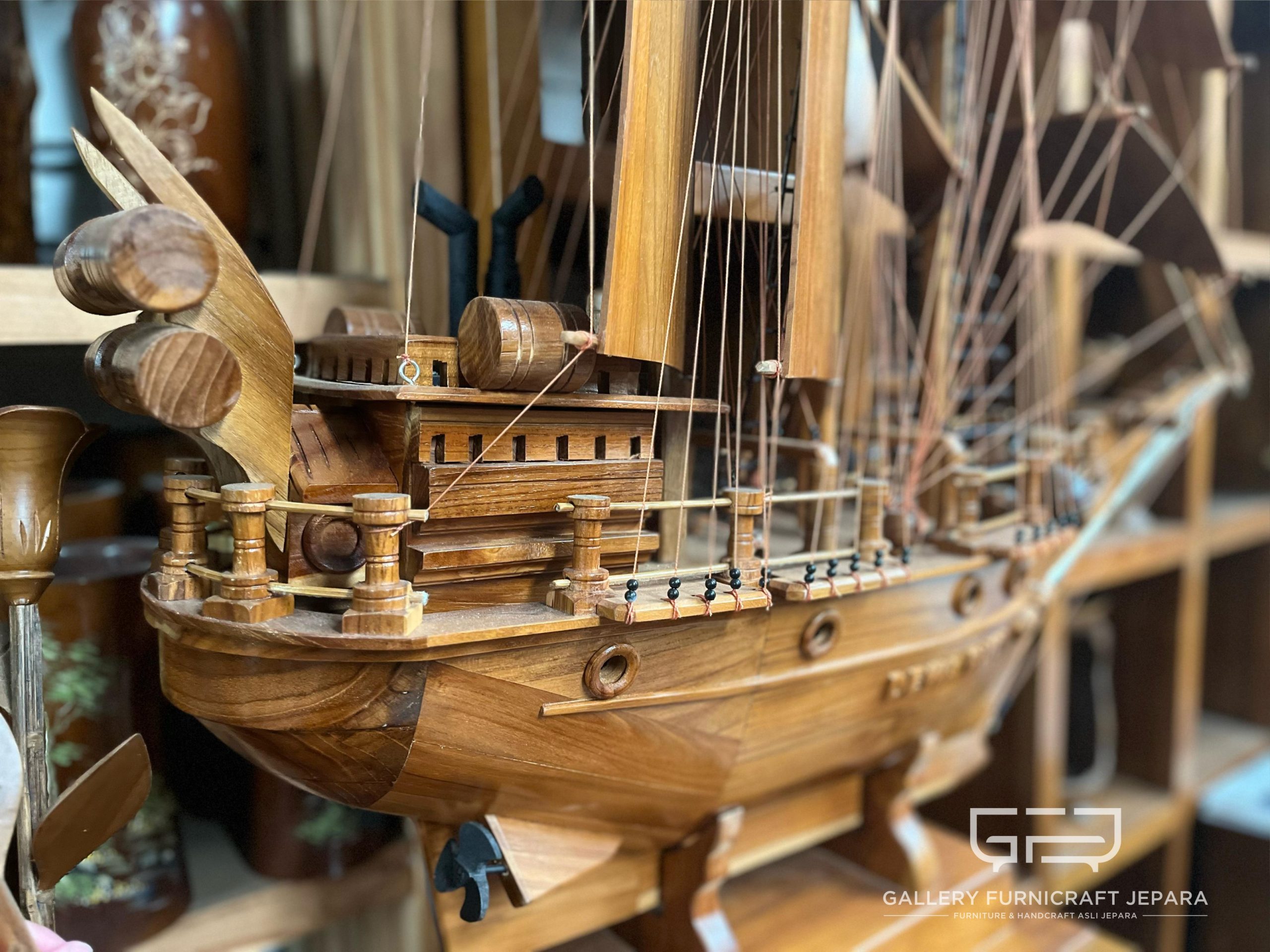 Miniatur Kapal Pinisi Dewa Ruci Kayu Jati 110x25x120cm @1800 09