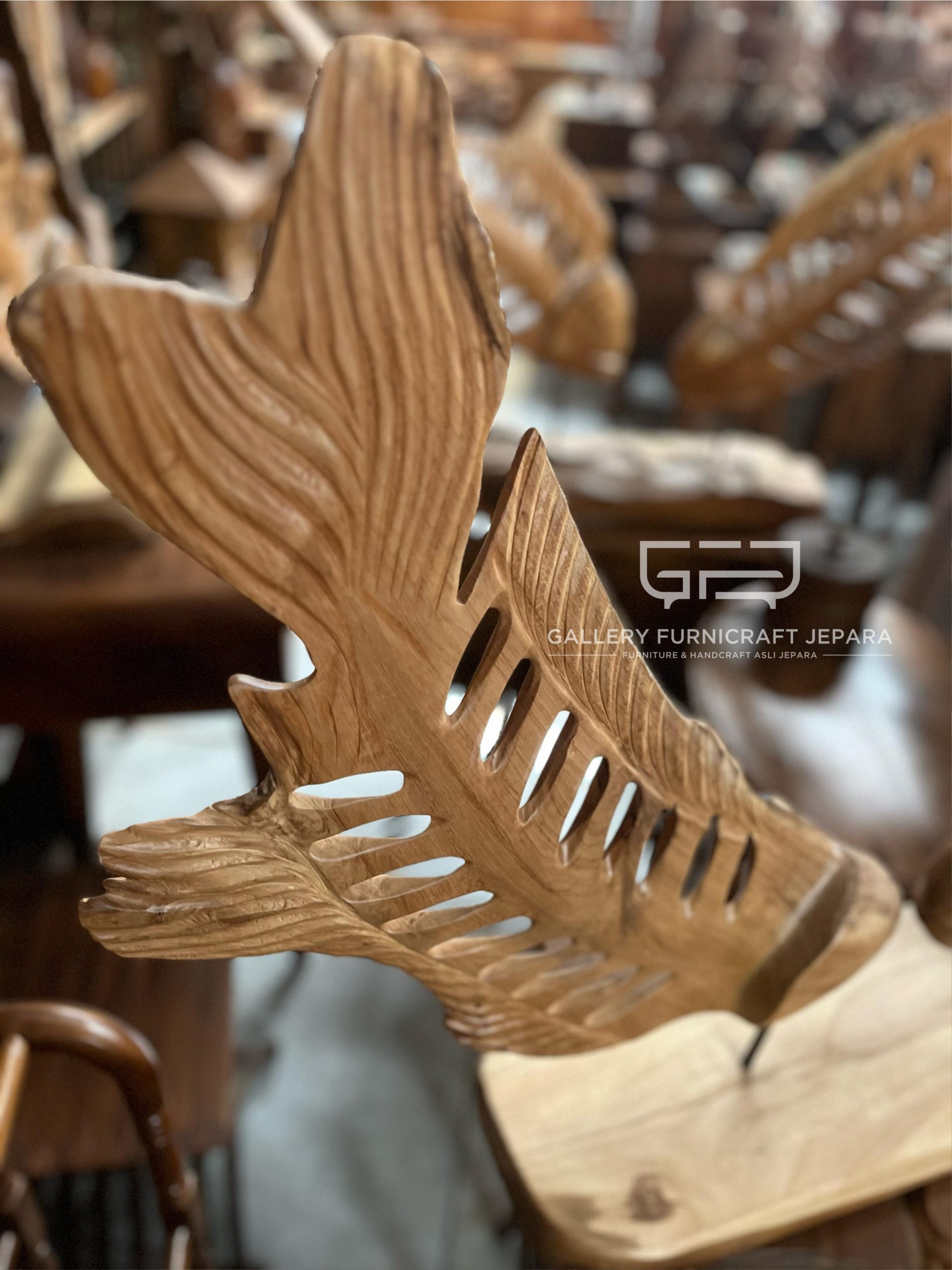 Kerajinan Jati Asmat Ikan 110x20x70cm @500 03