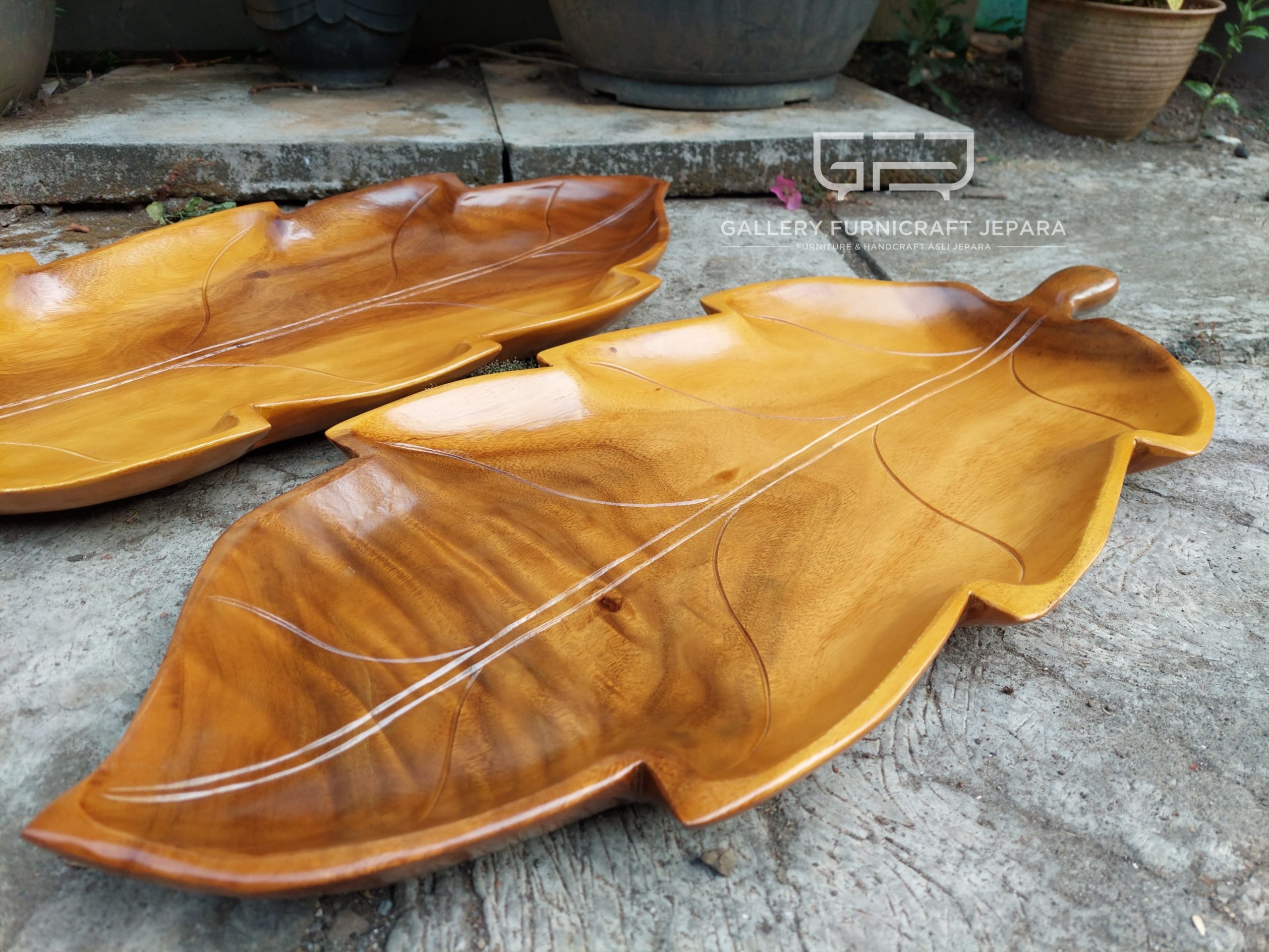 Tempat Buah Daun Kayu Trembesi 35x80cm @140 02