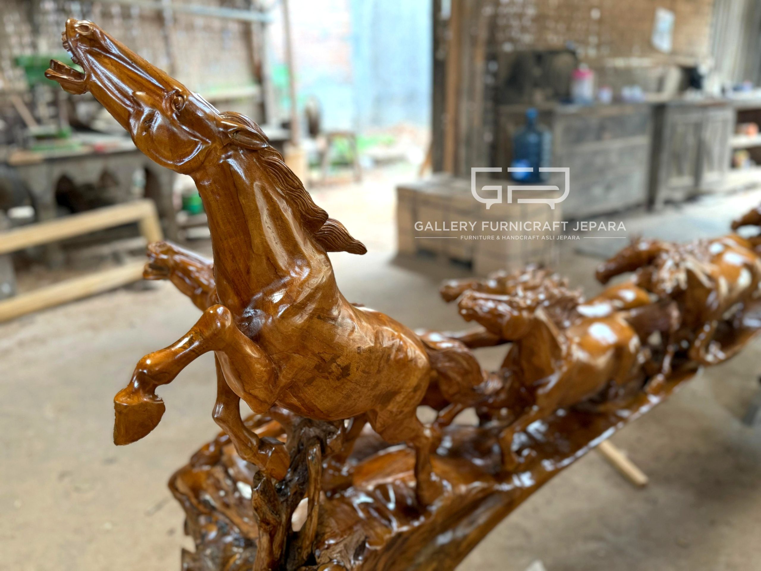 Dekorasi Patung Kuda lari Kayu Jati Solid 250x60x130cm Natural @6000 06