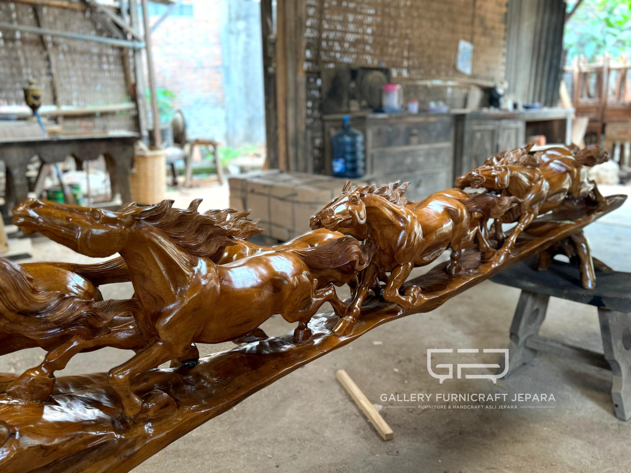 Dekorasi Patung Kuda lari Kayu Jati Solid 250x60x130cm Natural @6000 09