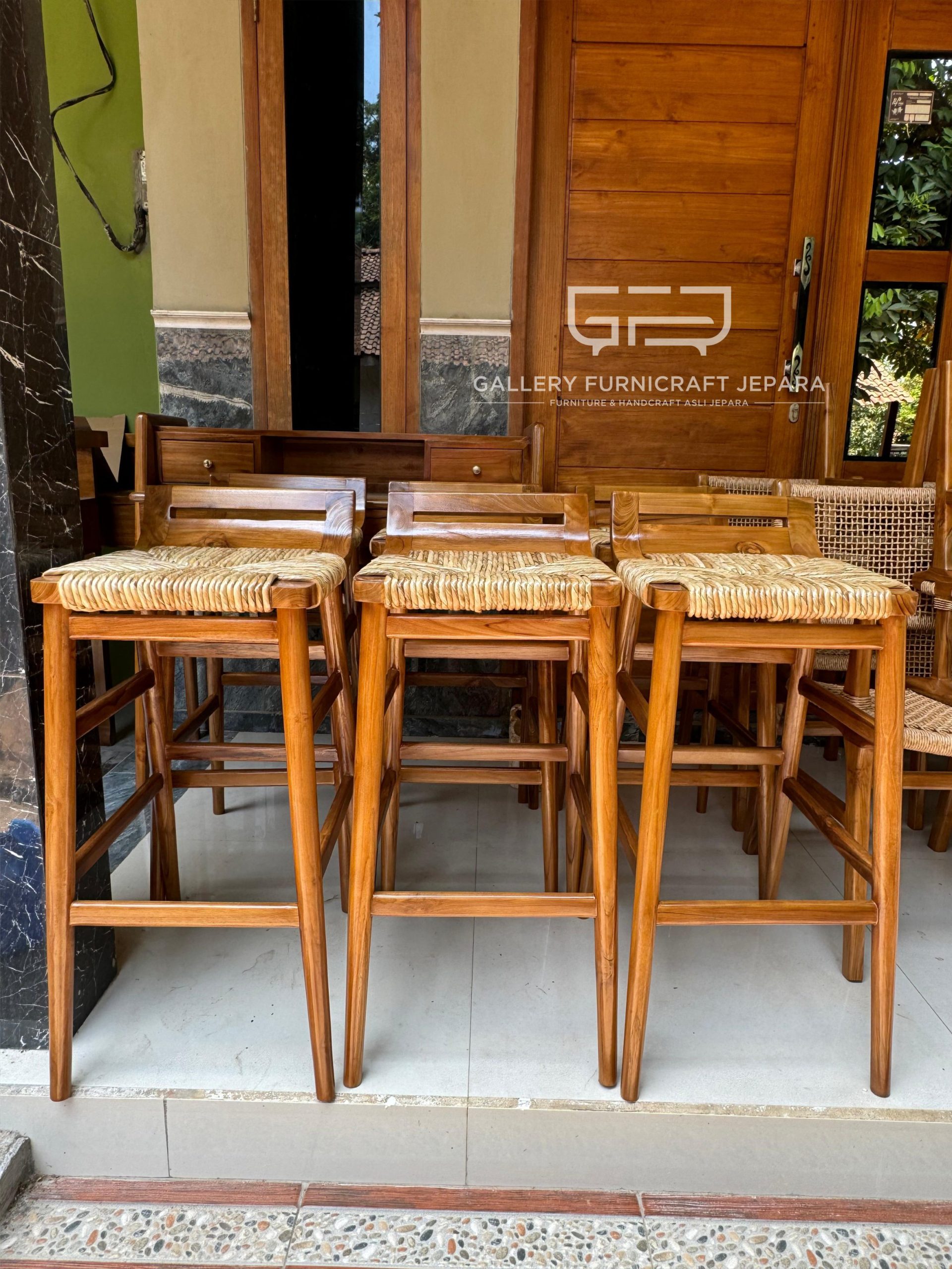 Stool Bar Rotan Eceng Gondok Kayu Jati 85x38x46cm @450 06