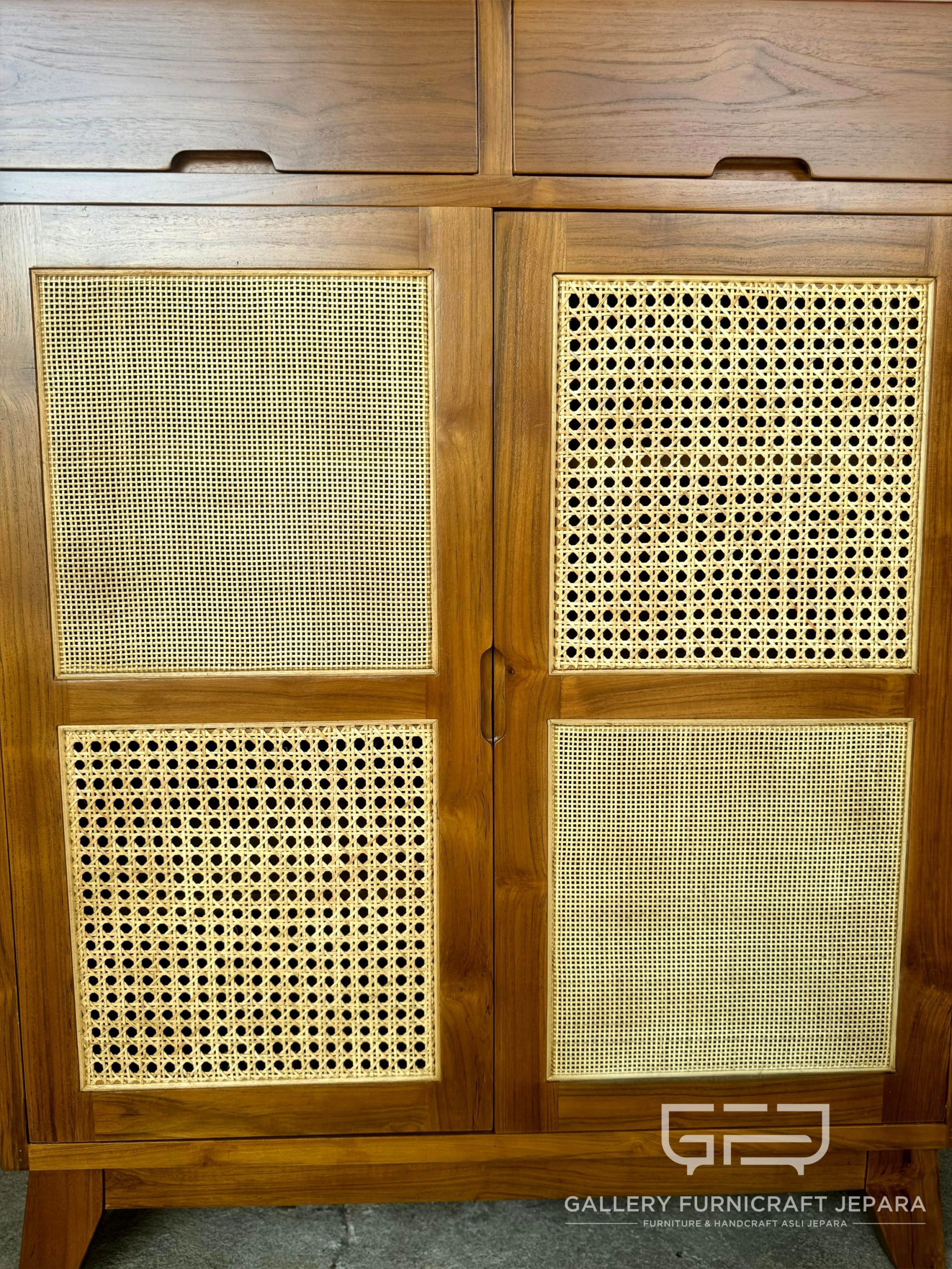 Lemari Sepatu Minimalis Rotan 2 Pintu Kayu Jati Perhutani 90x40x120cm @1.8k 03