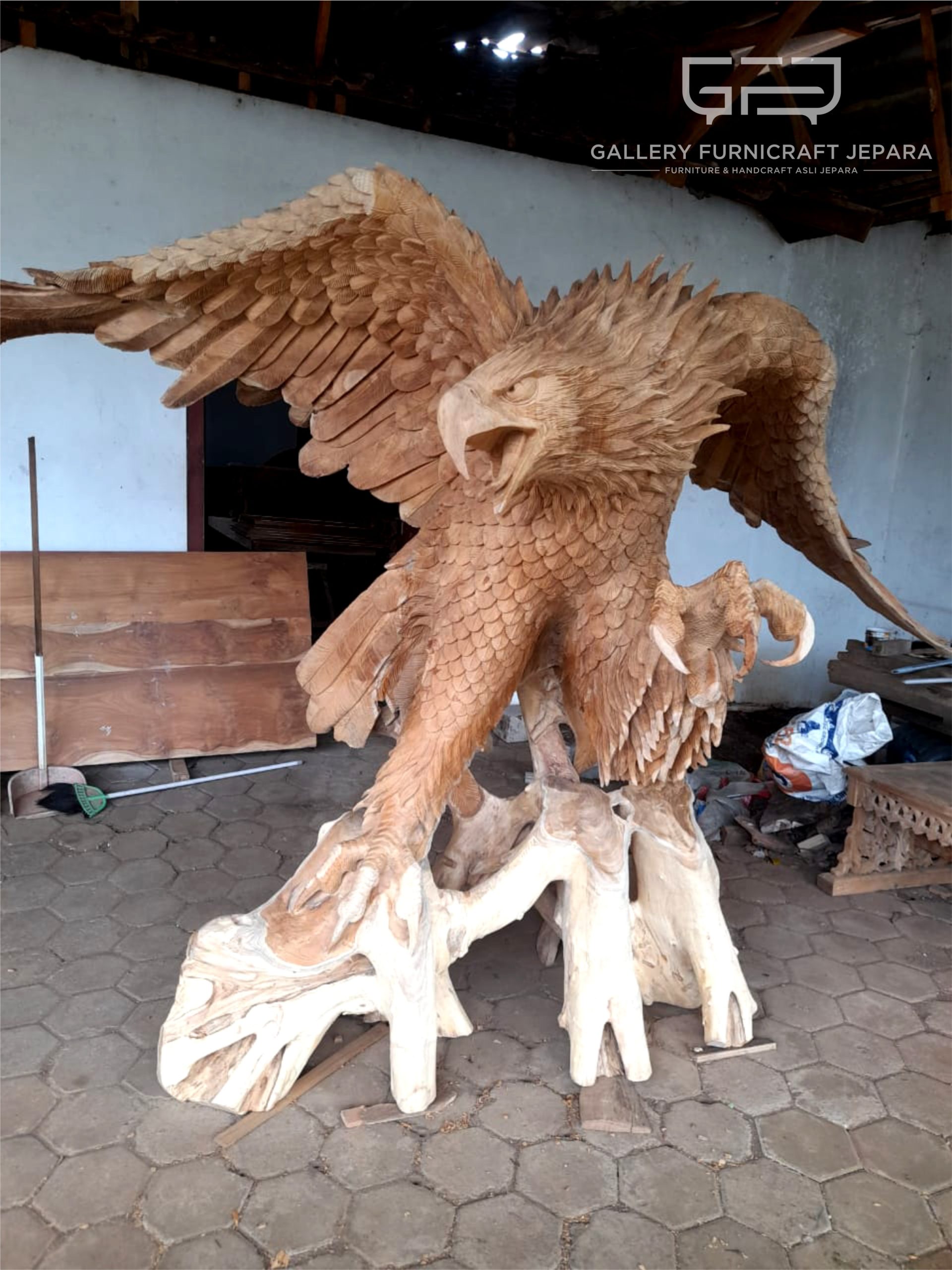 Patunh Elang Hinggap Akar Jati Solid Alami 300x140x190cm @19k 02