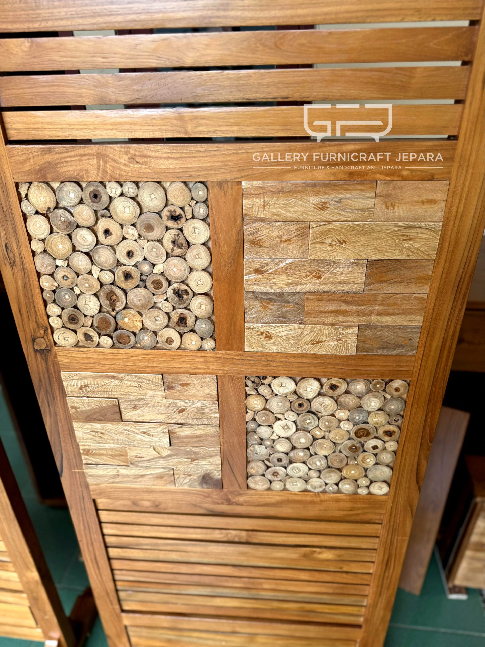 Partisi Kayu Jati Ornamrn Koin Bata 80x180cm 02