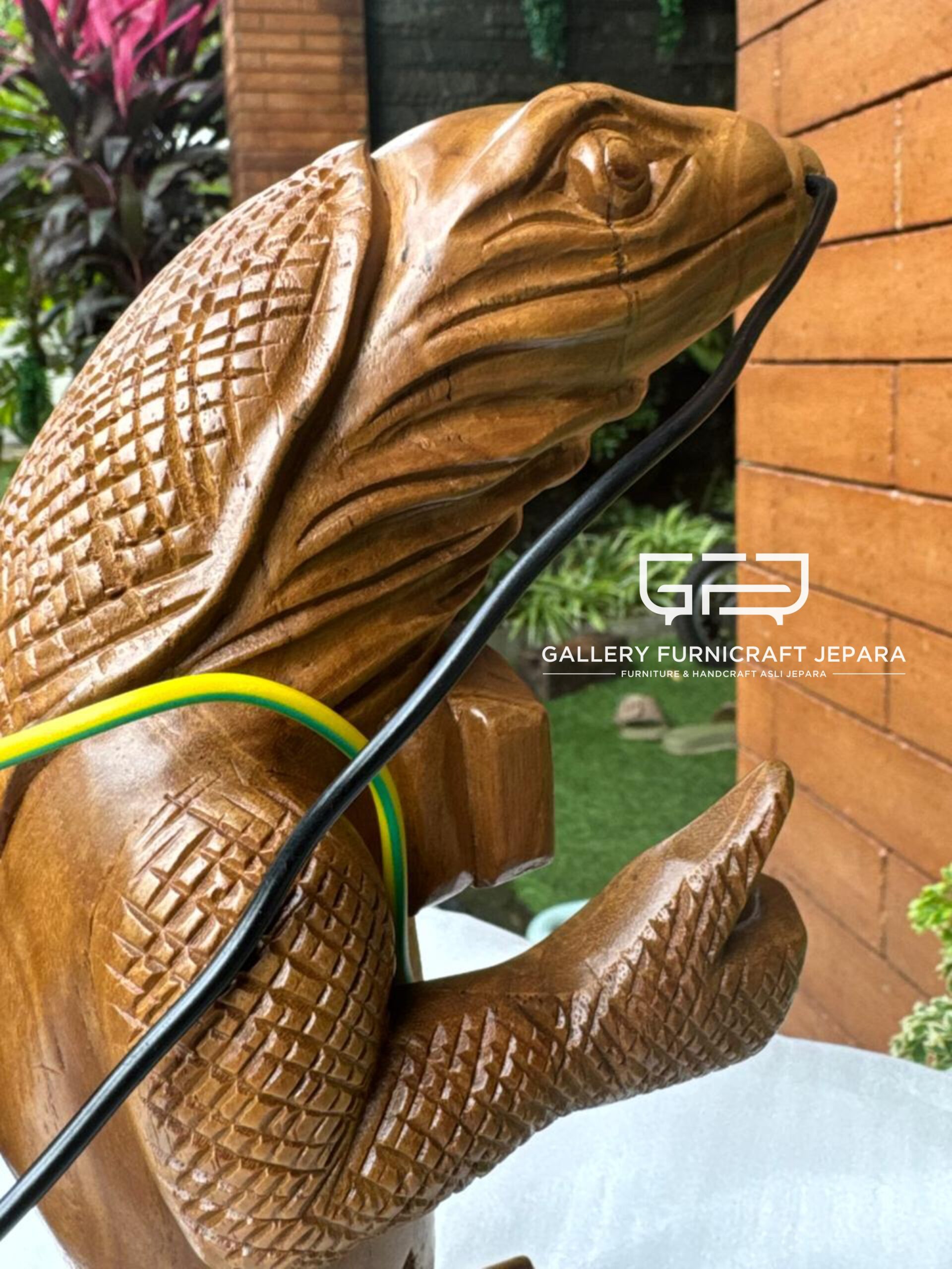 Custom Patung Komodo Dragon 25cm Kayu Jati 05