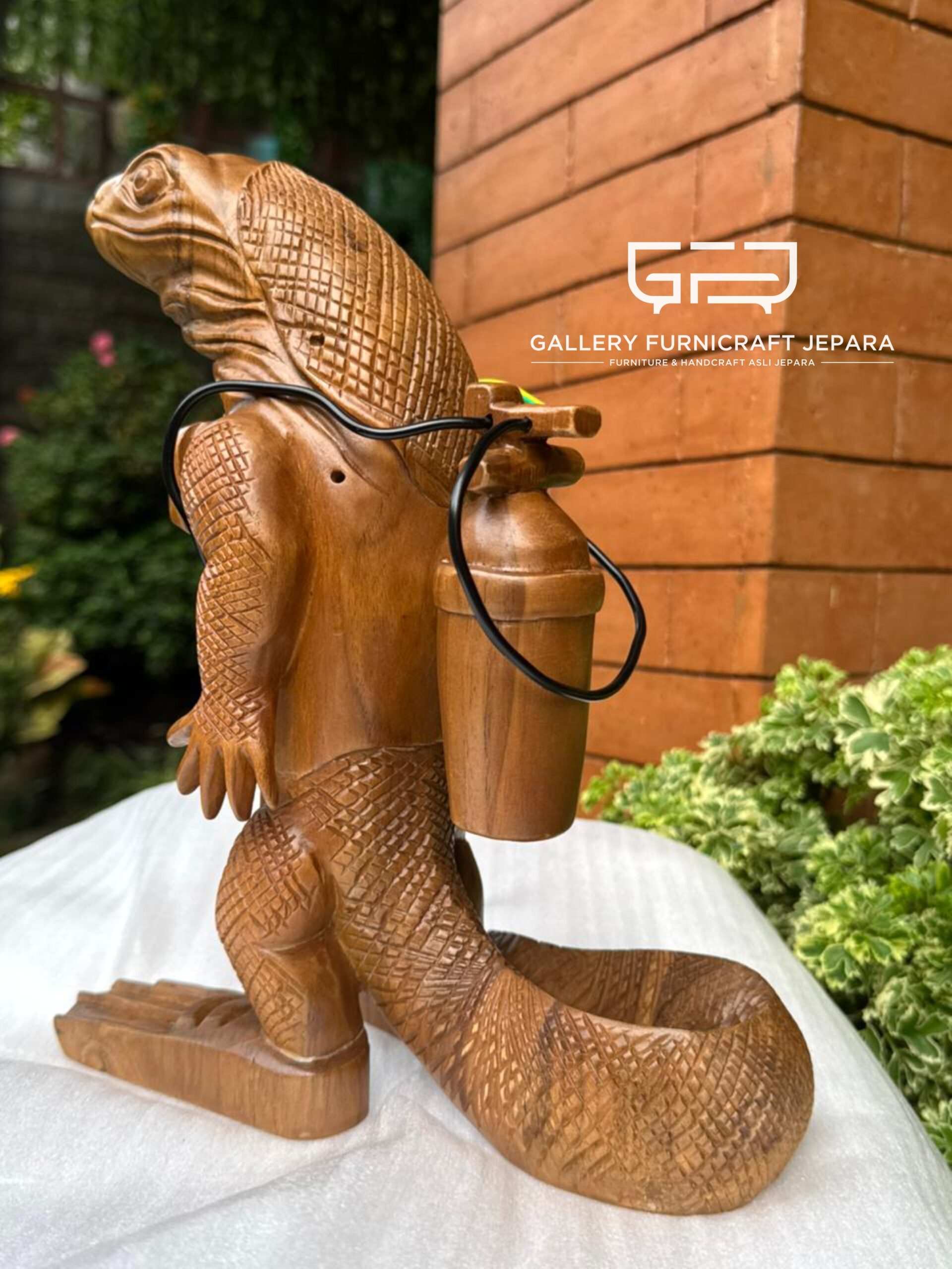 Custom Patung Komodo Dragon 25cm Kayu Jati 06