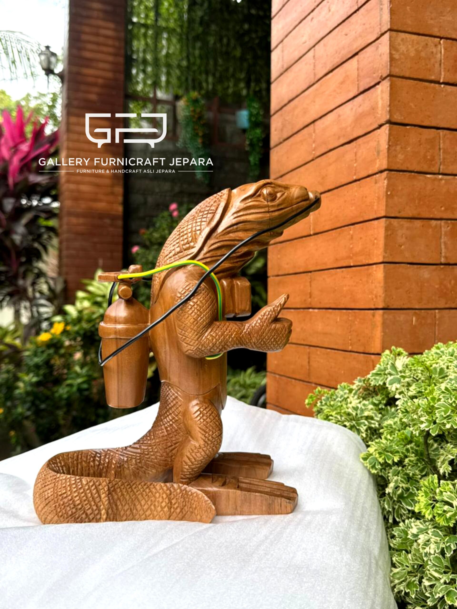 Custom Patung Komodo Dragon 25cm Kayu Jati 08