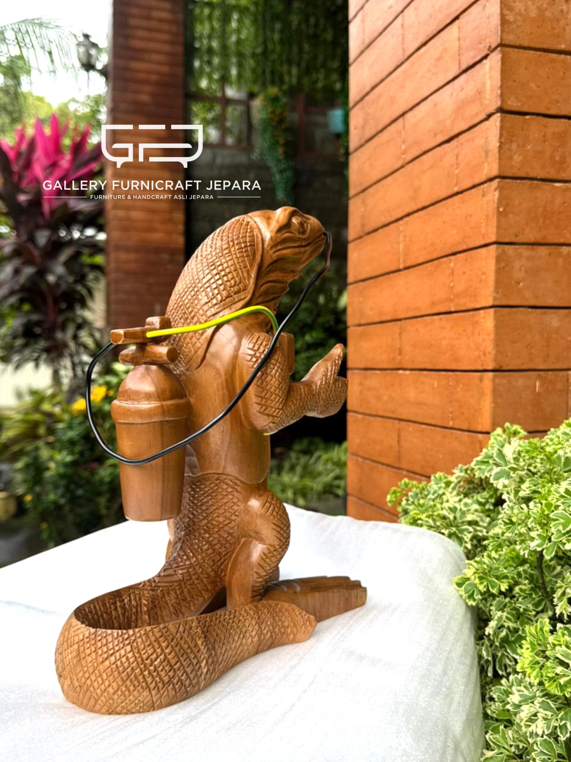 Custom Patung Komodo Dragon 25cm Kayu Jati
