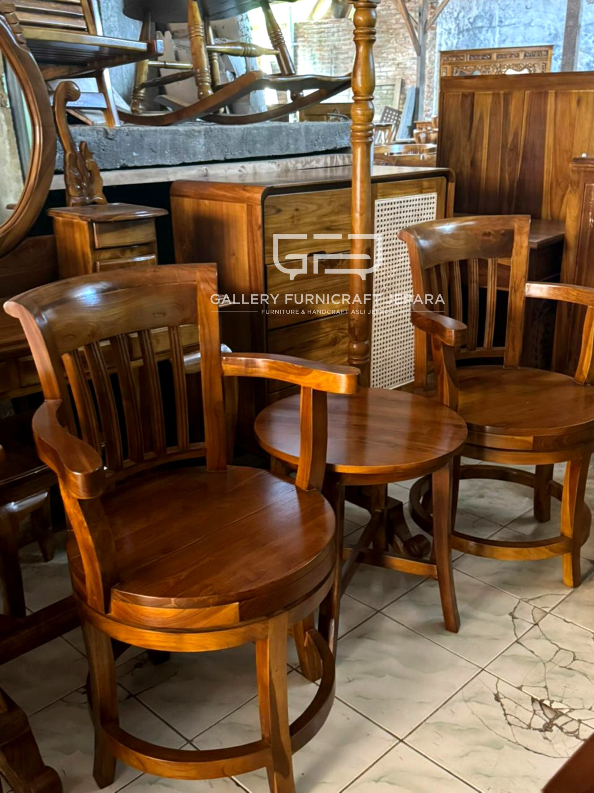 Set Kursi Teras Putar Kayu Jati Solid