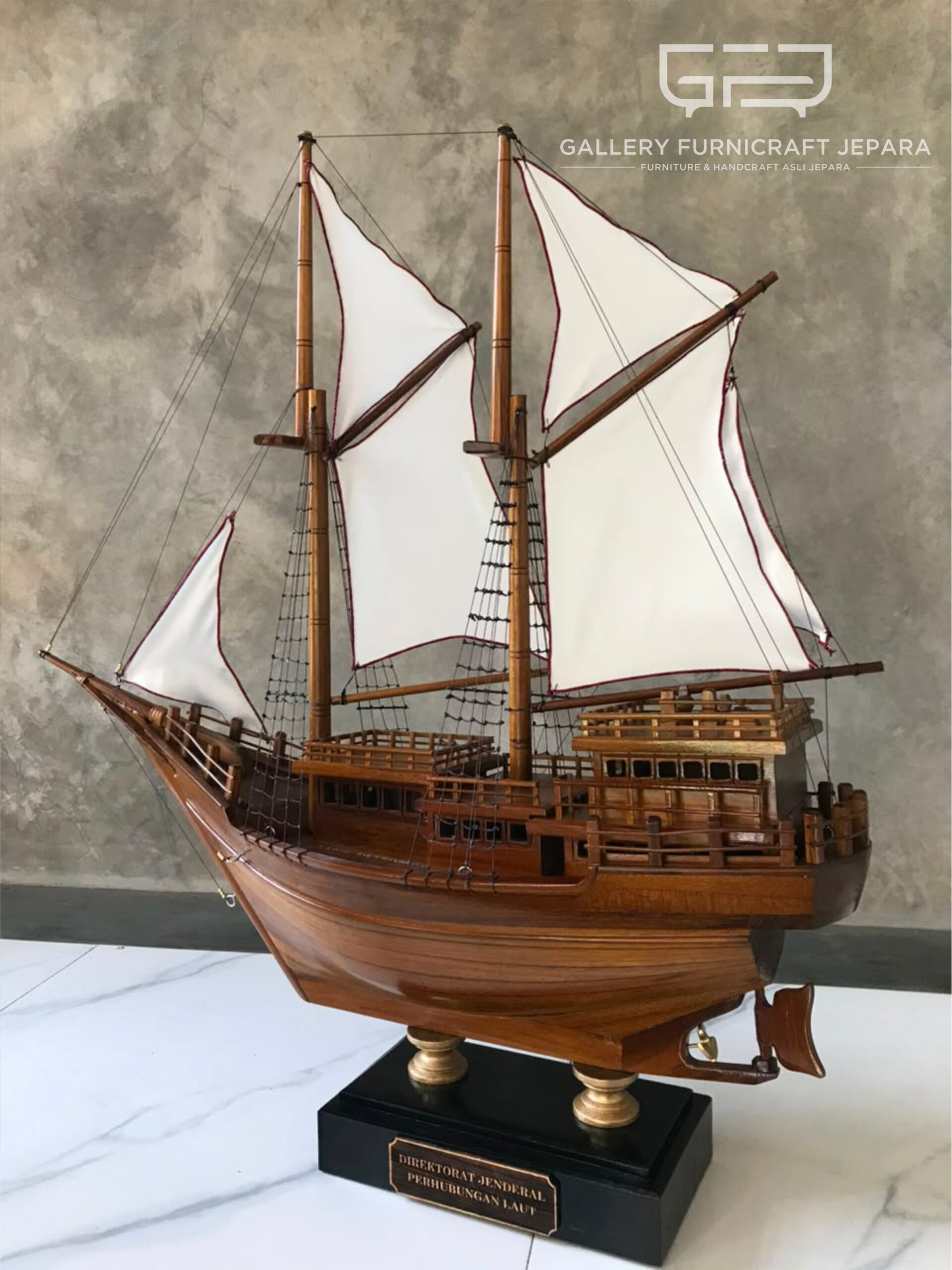 Kapal Pinisi Original Kayu Jati 60cm 02