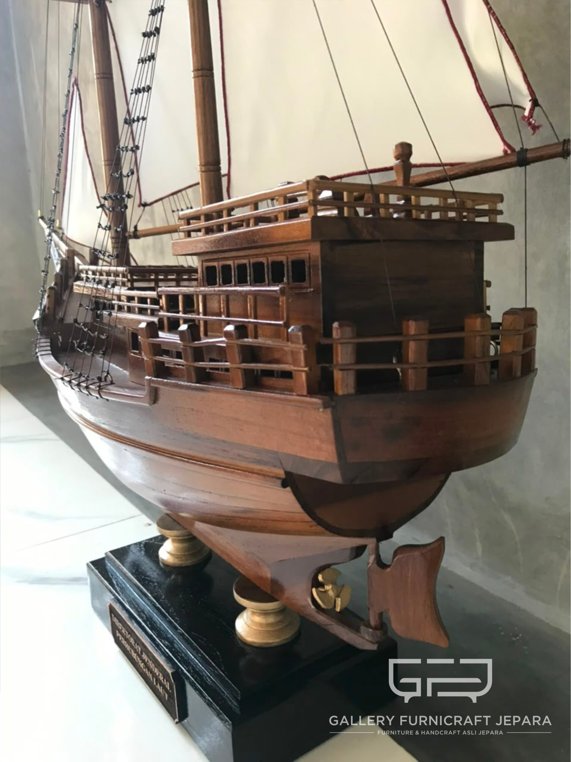Kapal Pinisi Original Kayu Jati 60cm 03