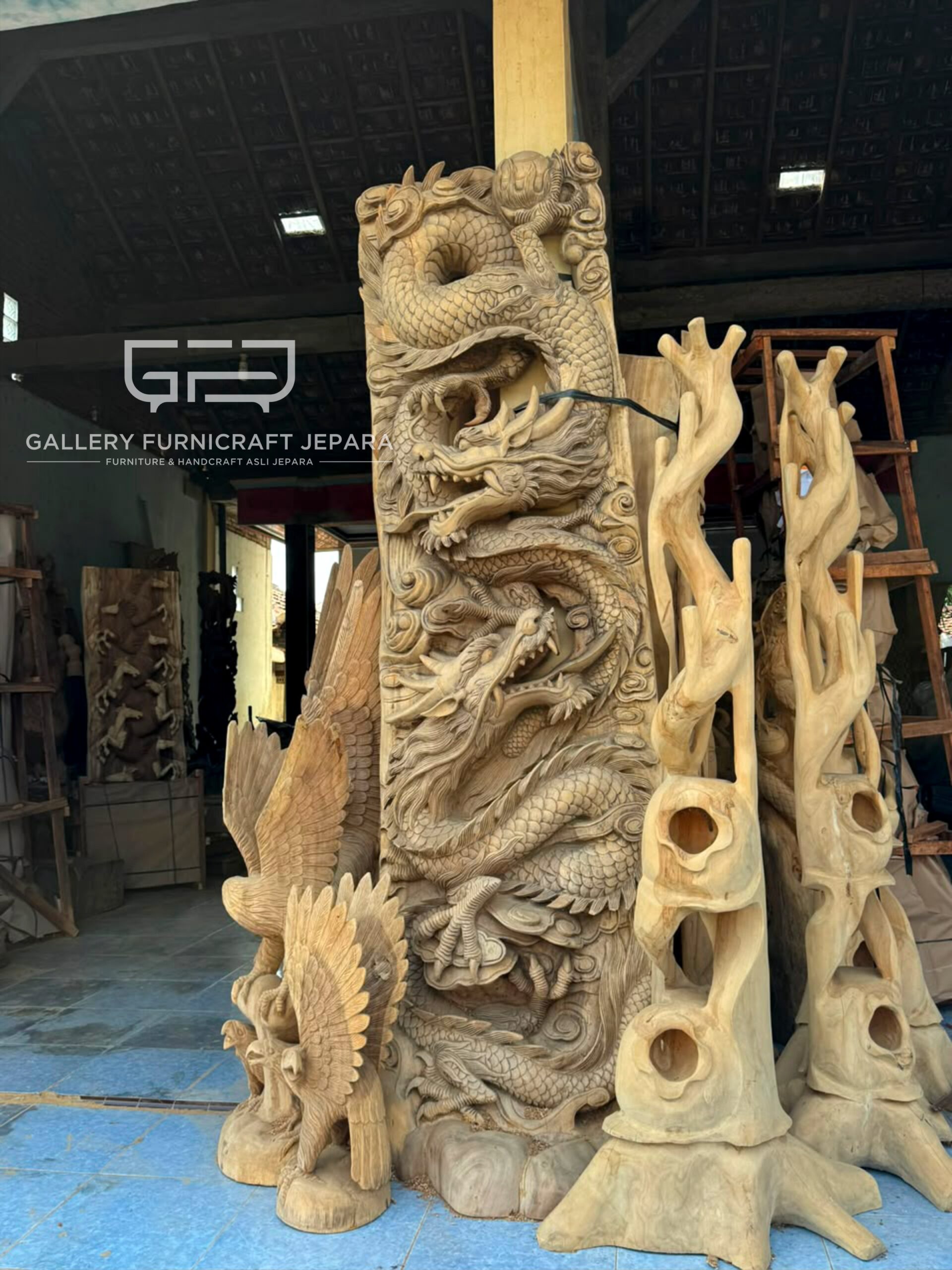 Relief Naga Kayu Trembesi 250x80cm @8k 03