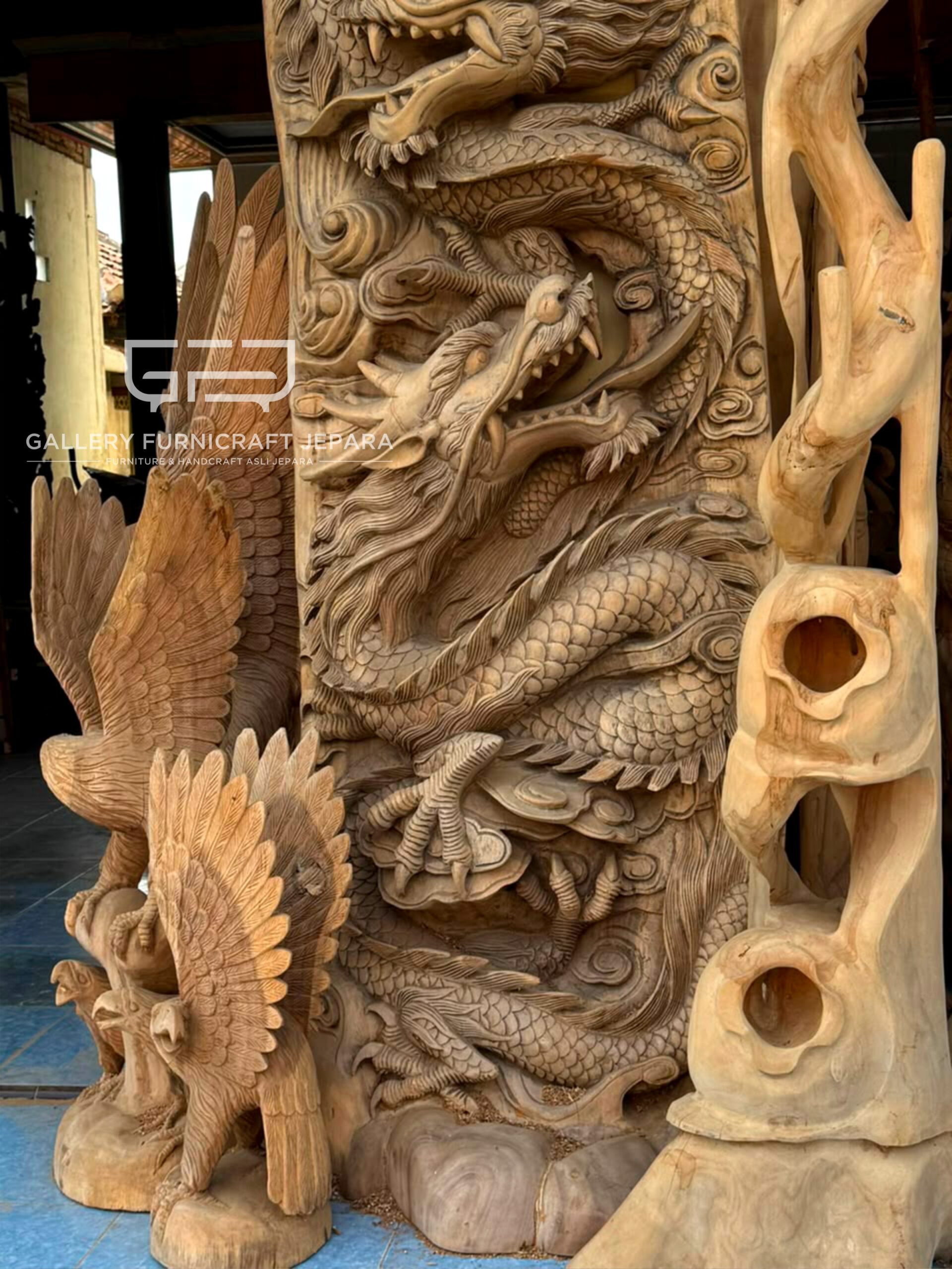 Relief Naga Kayu Trembesi 250x80cm @8k 04