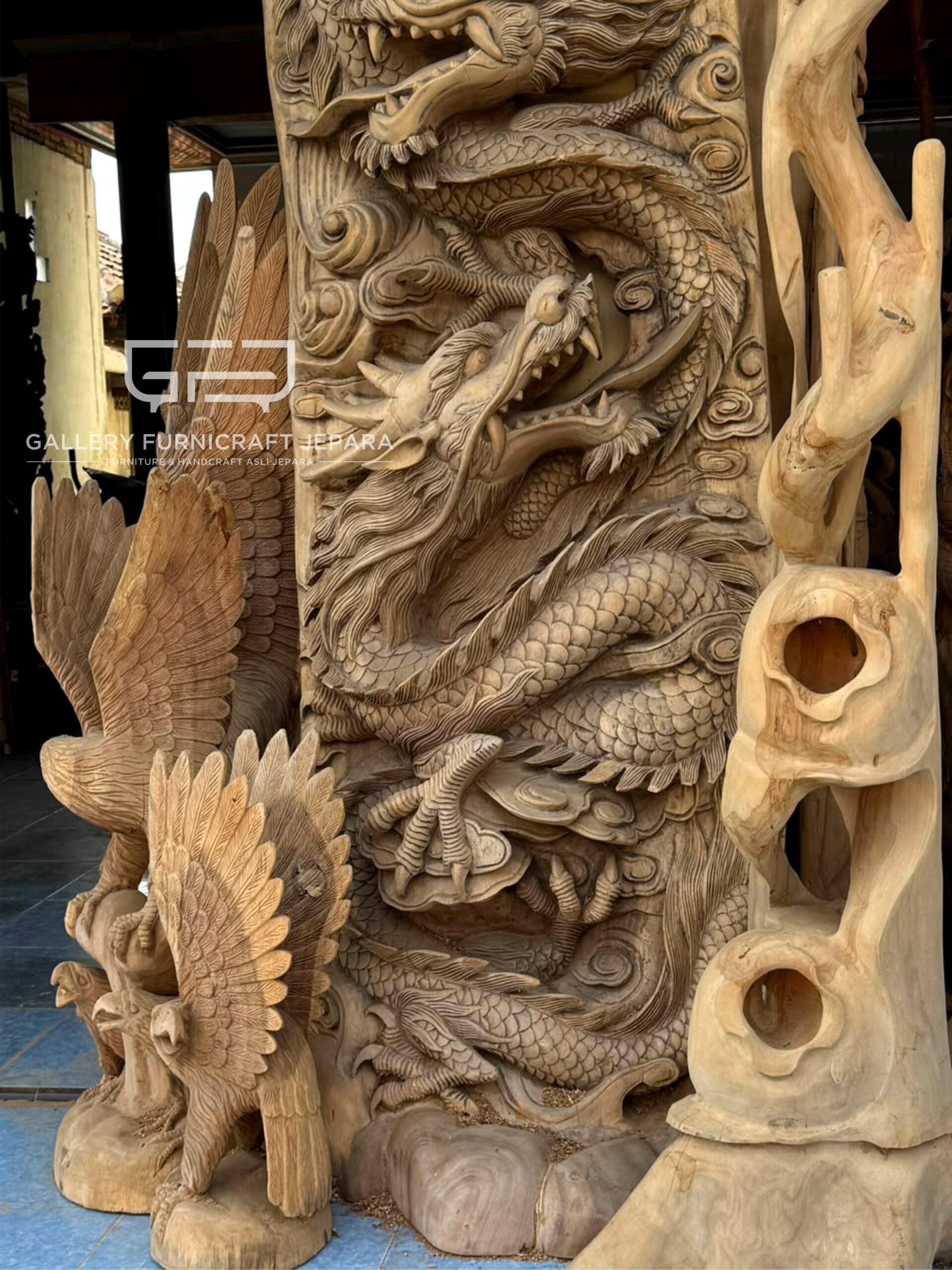 Relief Naga Kayu Trembesi 250x80cm @8k 06