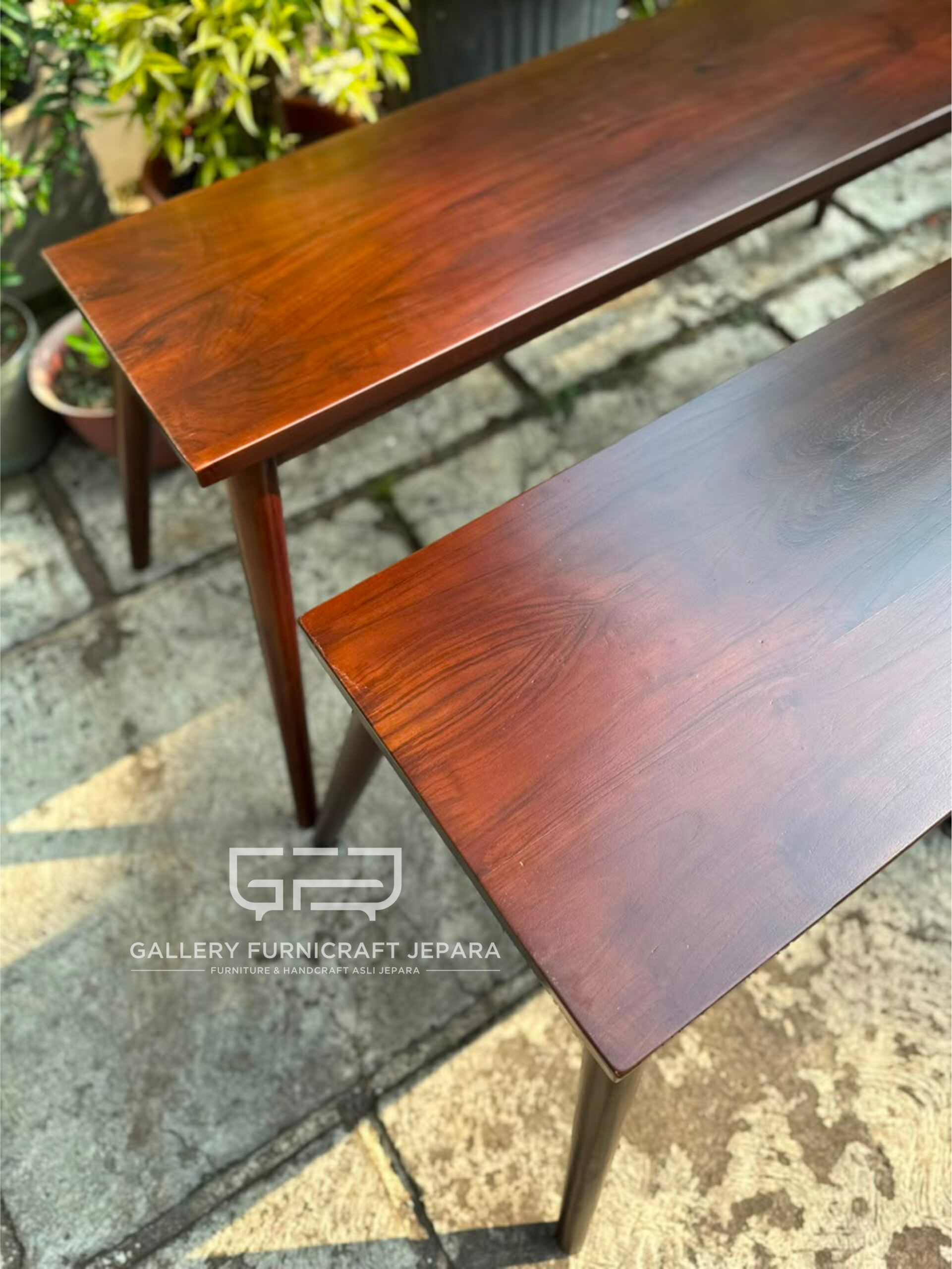 Meja Retro 140x40x60cm @700 06