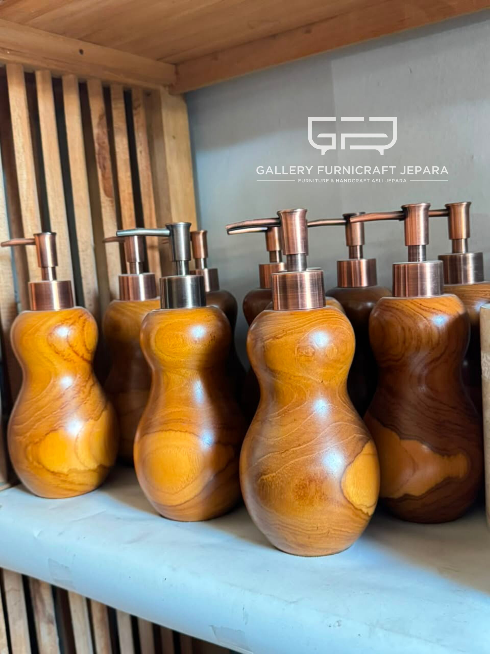 Dispenser Sabun Kayu Jati 8x22cm Model Labu - Tempat Sabun Cair Handmade Pompa Copper @150