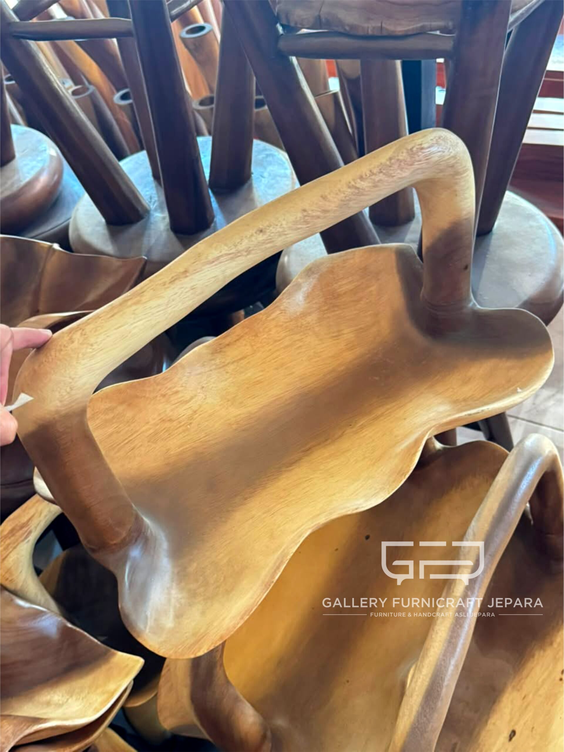 Tray Kayu Trembesi Solid 45x30x25cm Nampan Pegangan Tempat Buah Dekorasi Jepara @175 03