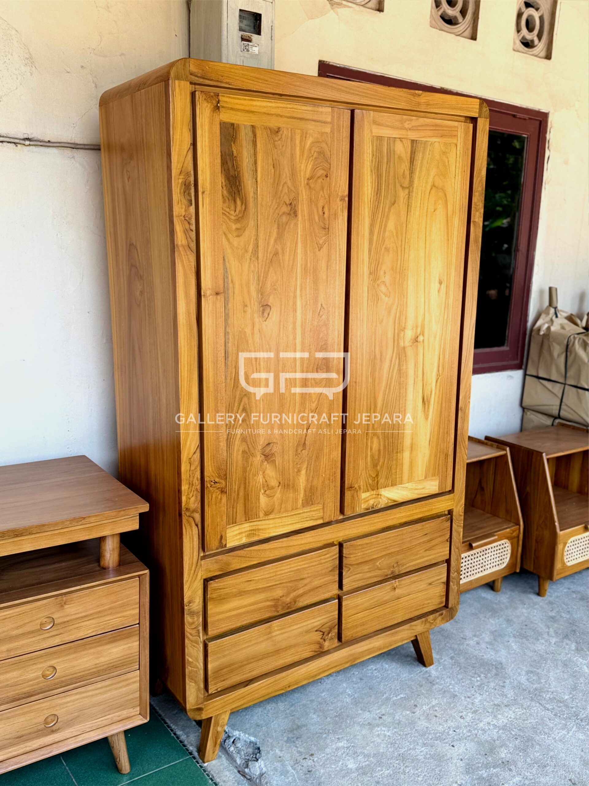 Lemari Pakaian Kayu Jati Asli Jepara 2 Pintu 4 Laci Model Retro Scandinavian Minimalis 100x45x180cm 03
