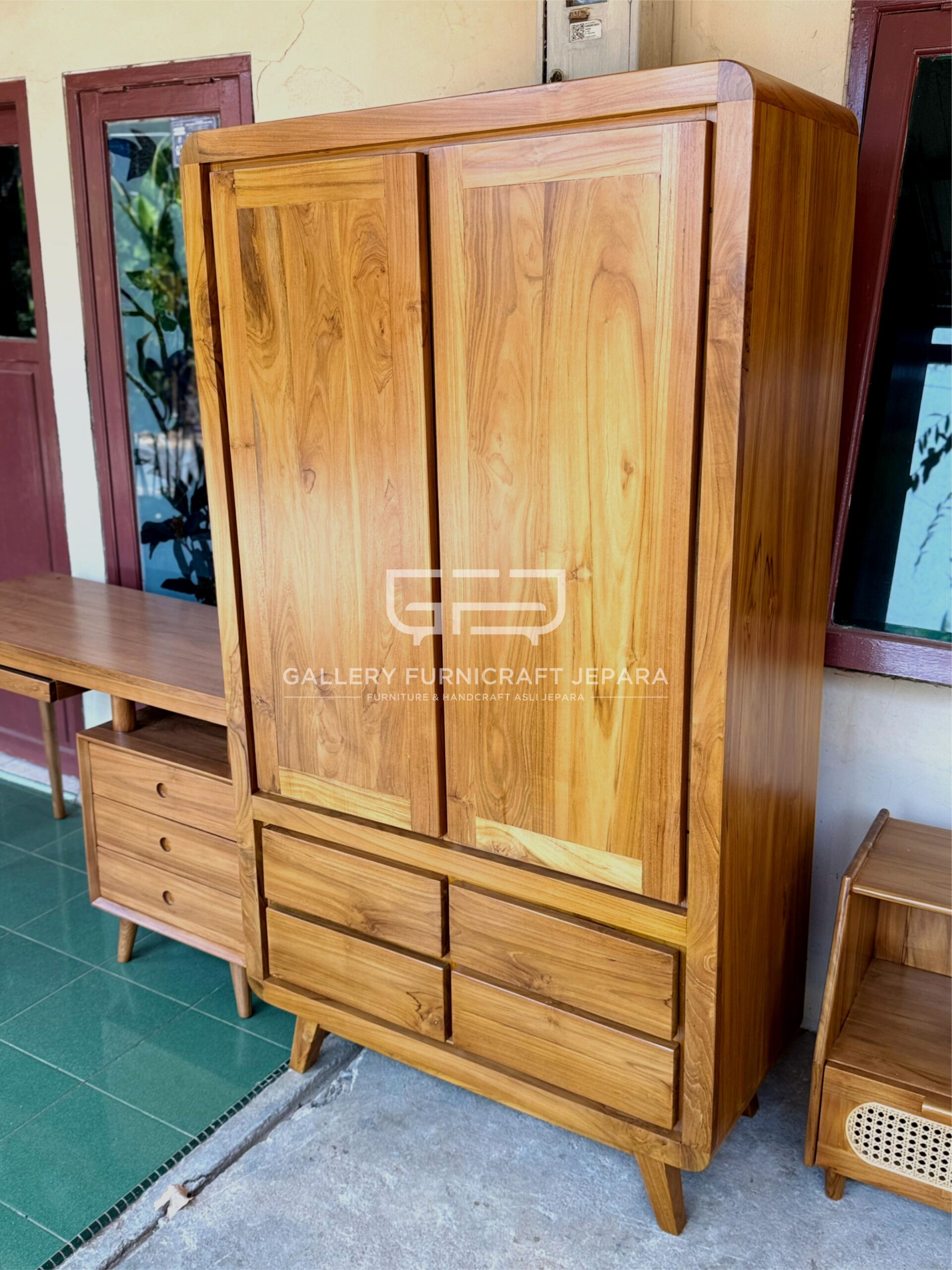 Lemari Pakaian Kayu Jati Asli Jepara 2 Pintu 4 Laci Model Retro Scandinavian Minimalis 100x45x180cm 04